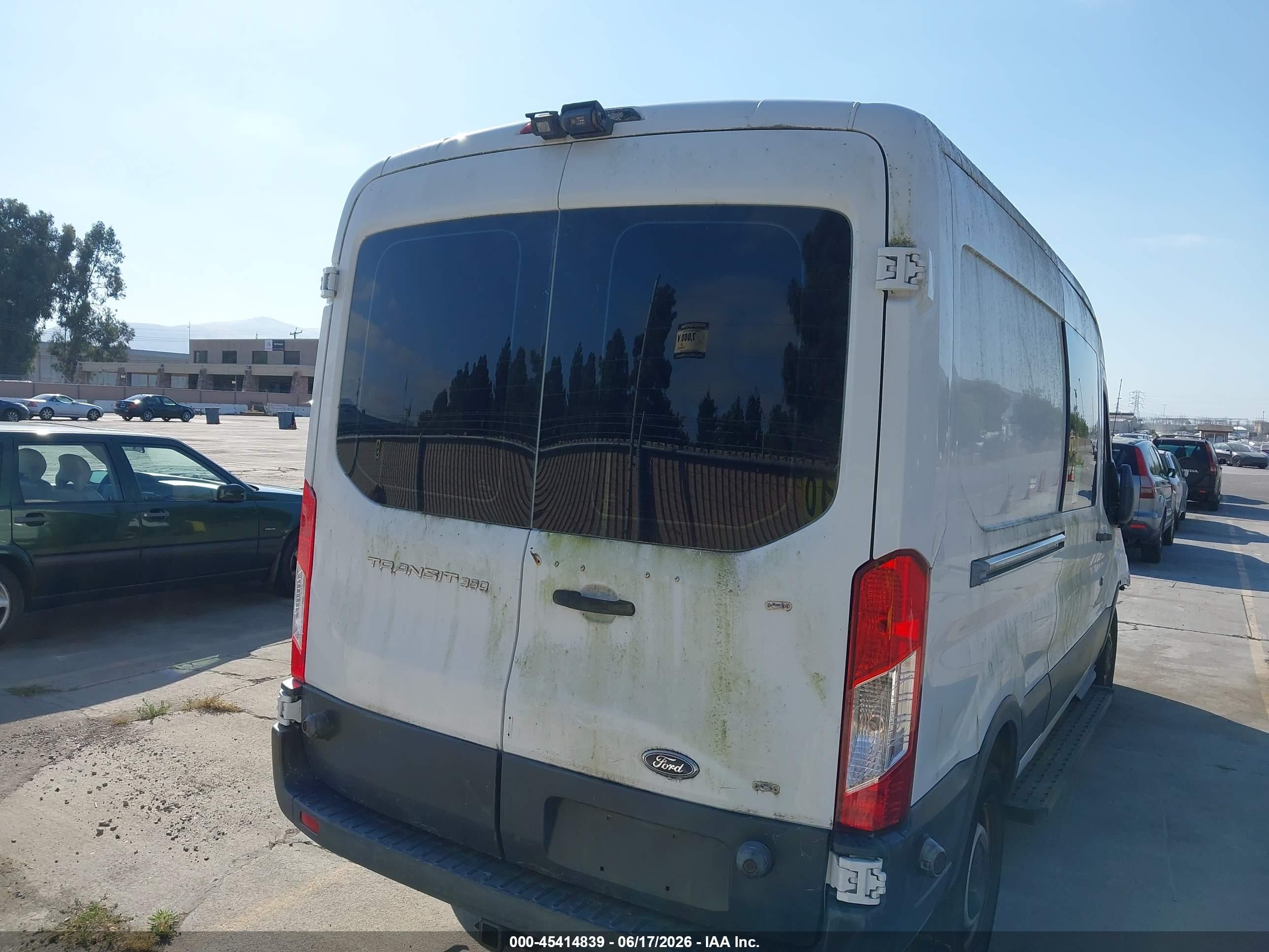 2015 Ford Transit-350   White vin: 1FTSW2CMXFKA04796