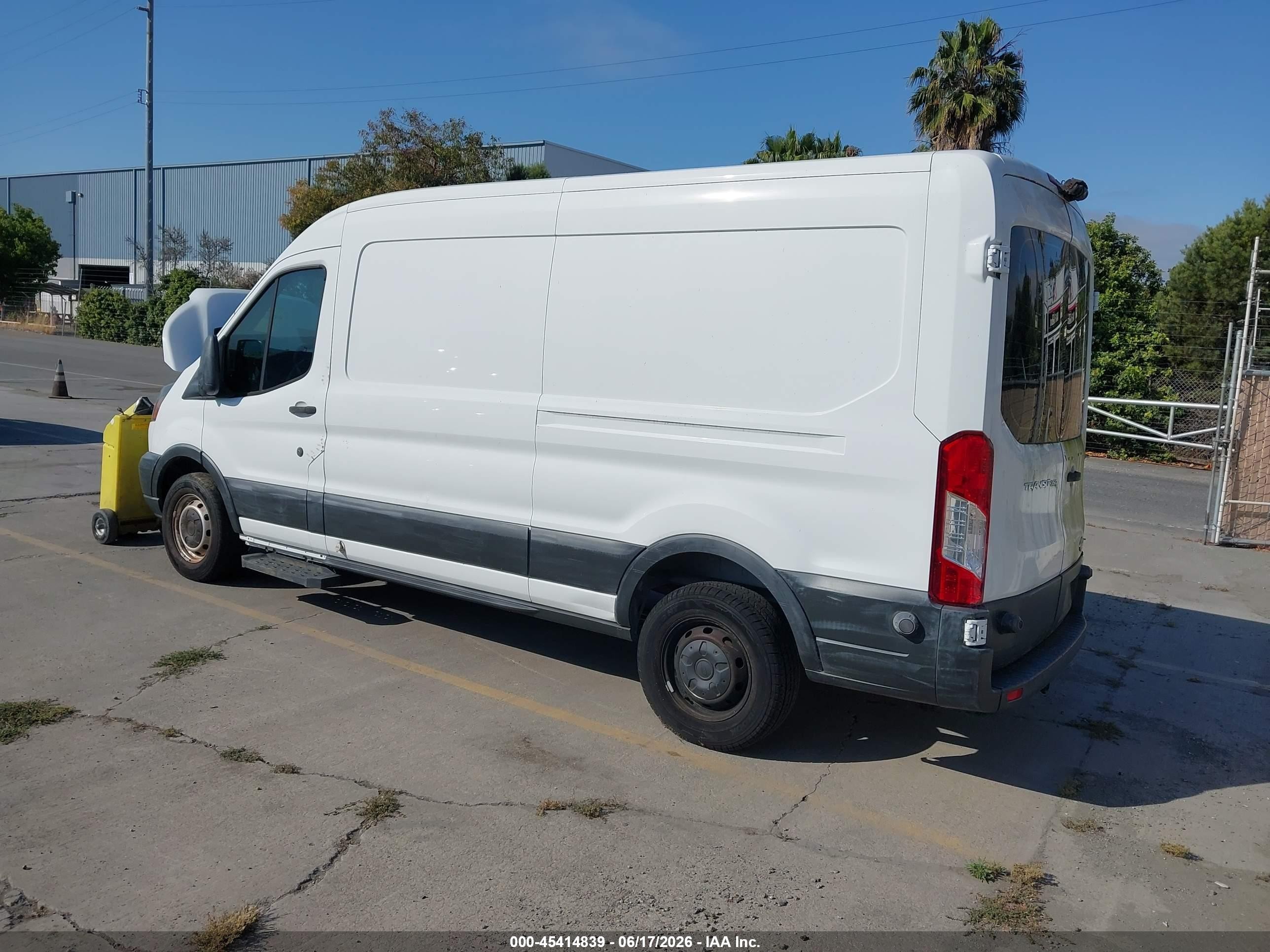 2015 Ford Transit-350   White vin: 1FTSW2CMXFKA04796