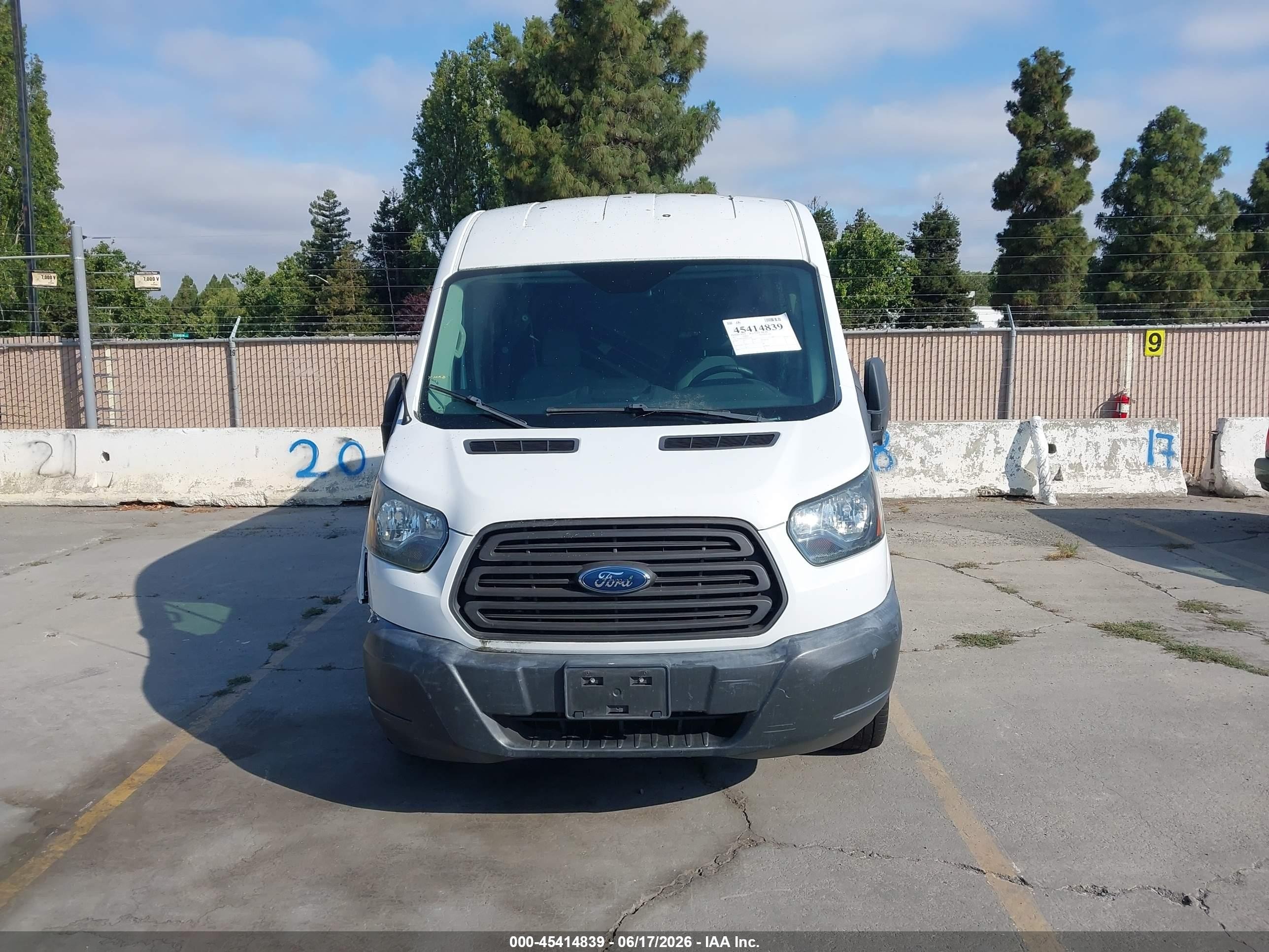 2015 Ford Transit-350   White vin: 1FTSW2CMXFKA04796