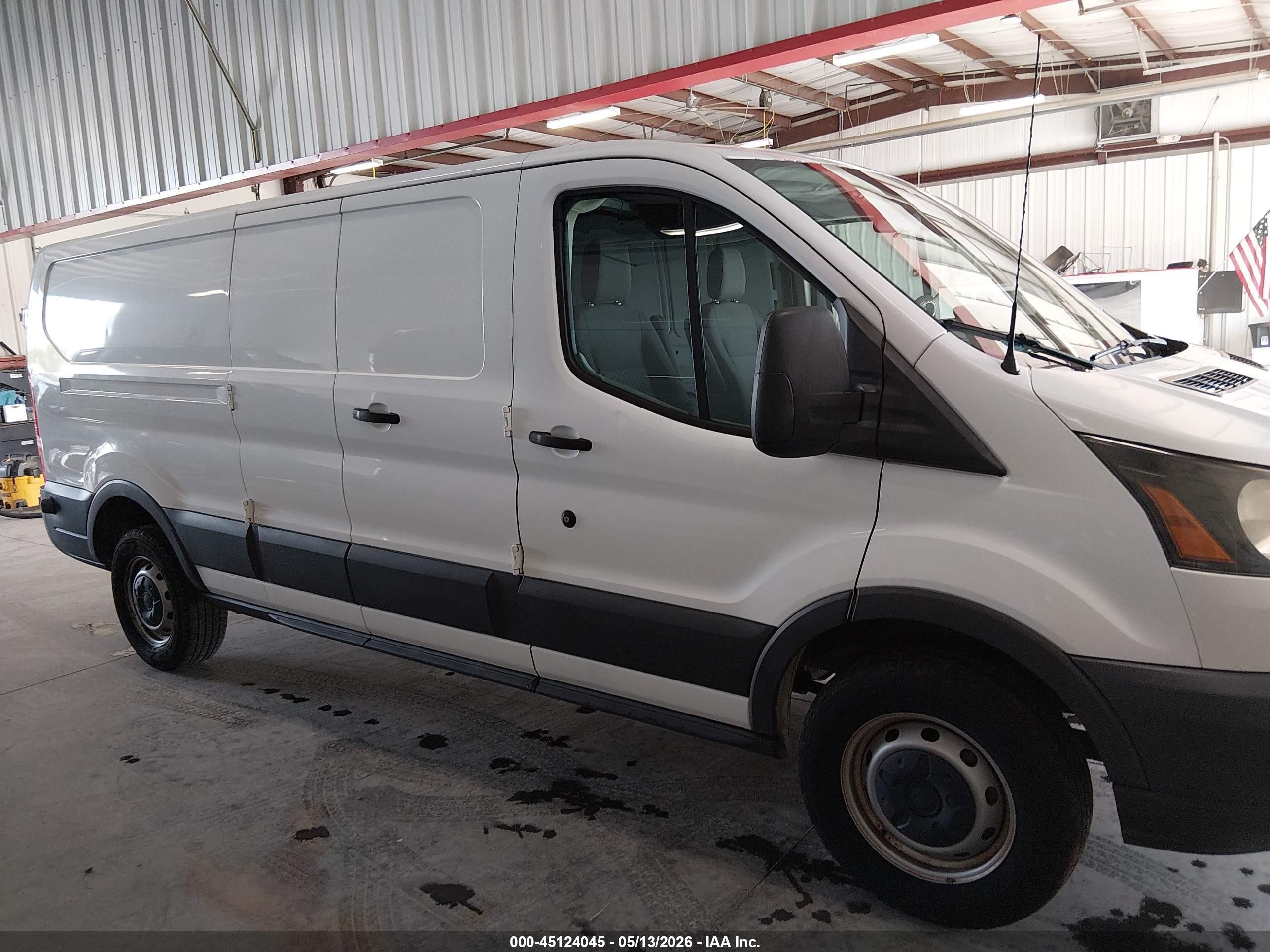 2015 Ford Transit-350   White vin: 1FTSW2ZM3FKB28125