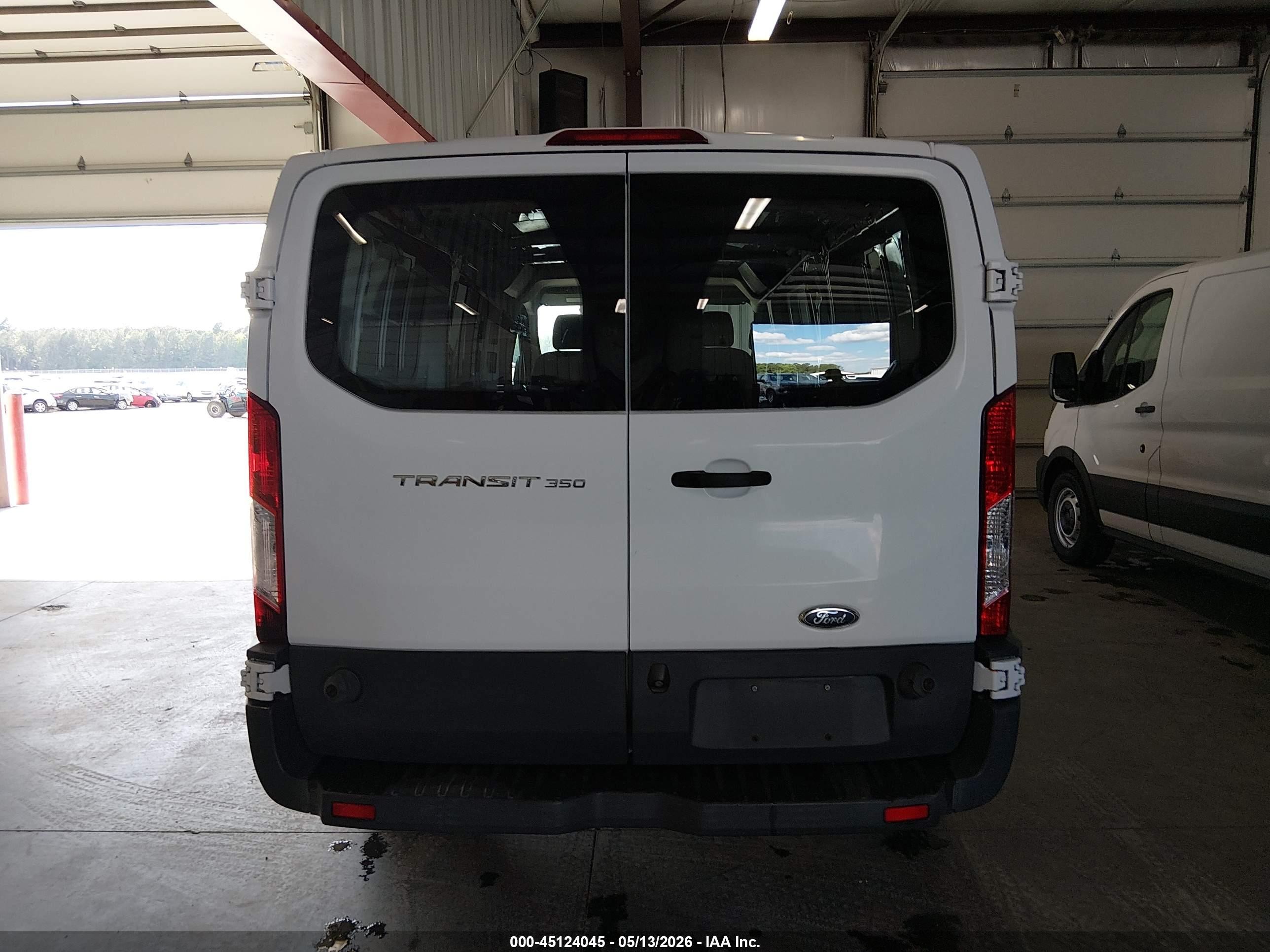 2015 Ford Transit-350   White vin: 1FTSW2ZM3FKB28125