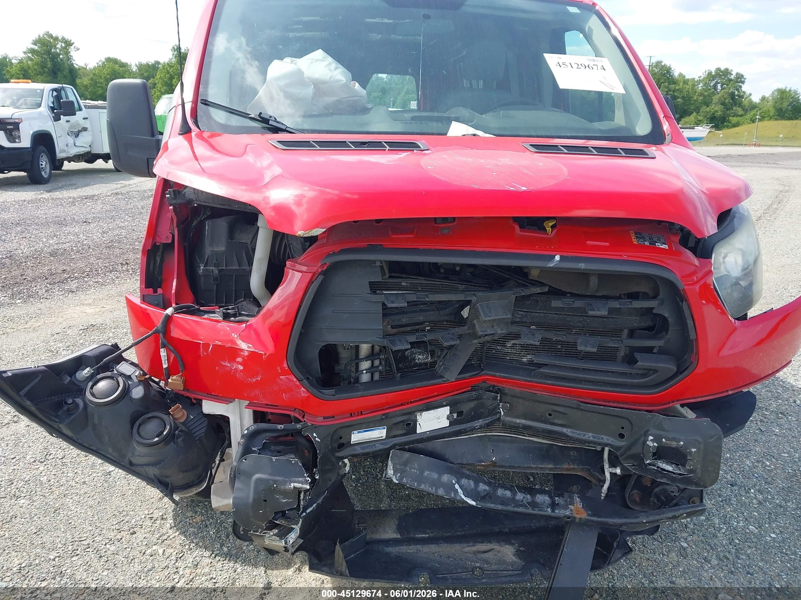 2015 Ford Transit-350   Red vin: 1FTSW2ZM8FKA48187
