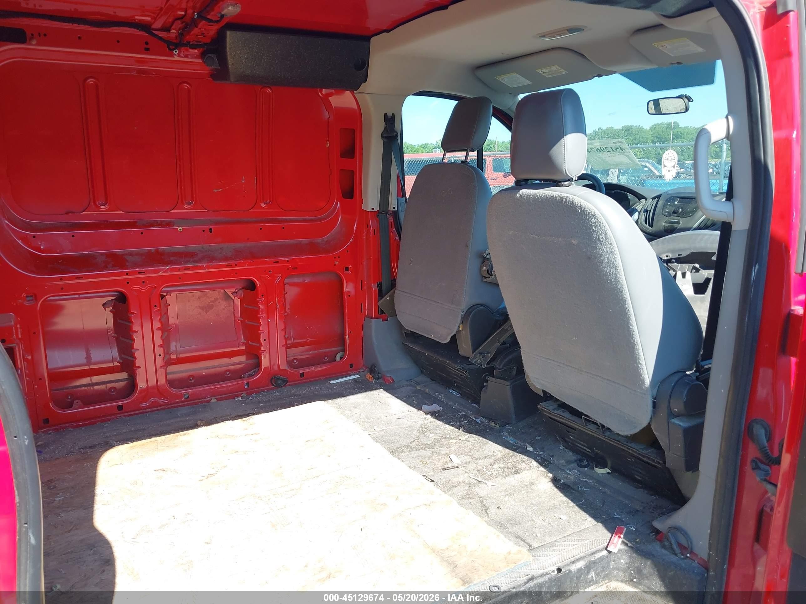 2015 Ford Transit-350   Red vin: 1FTSW2ZM8FKA48187