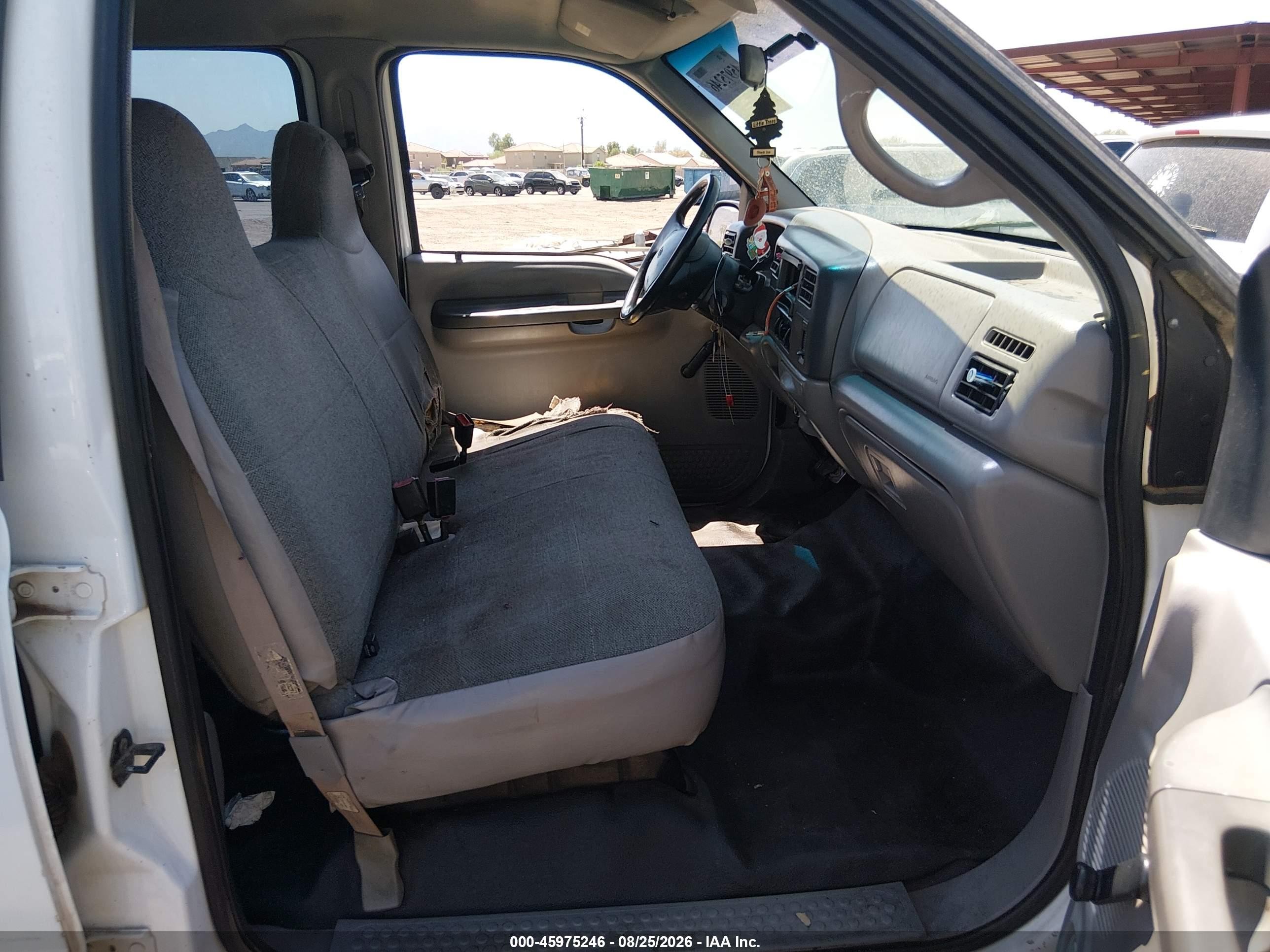 2000 Ford F-350 Lariat/xl/xlt White vin: 1FTSW30L5YEA02649