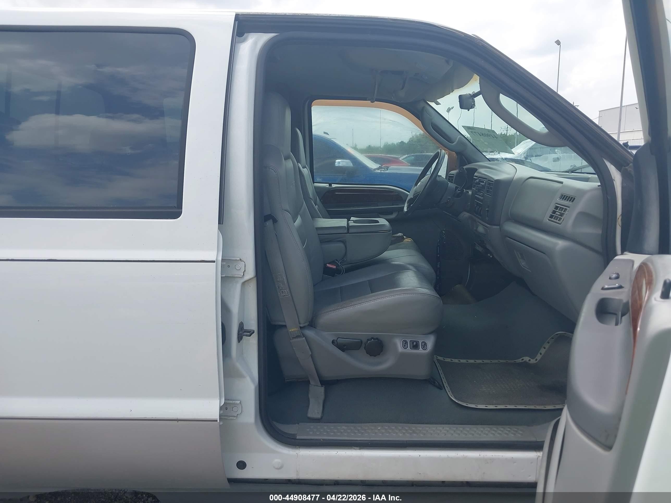2004 Ford F-350 Lariat/xl/xlt White vin: 1FTSW30P94EA95348