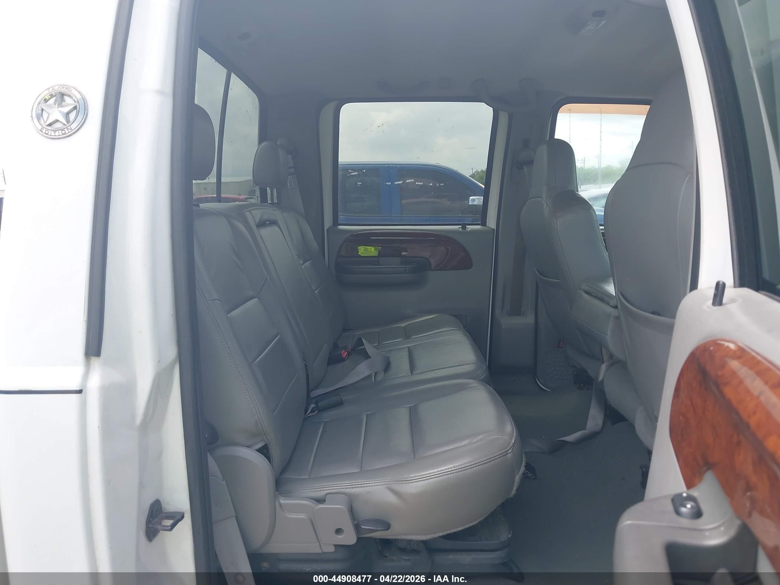 2004 Ford F-350 Lariat/xl/xlt White vin: 1FTSW30P94EA95348