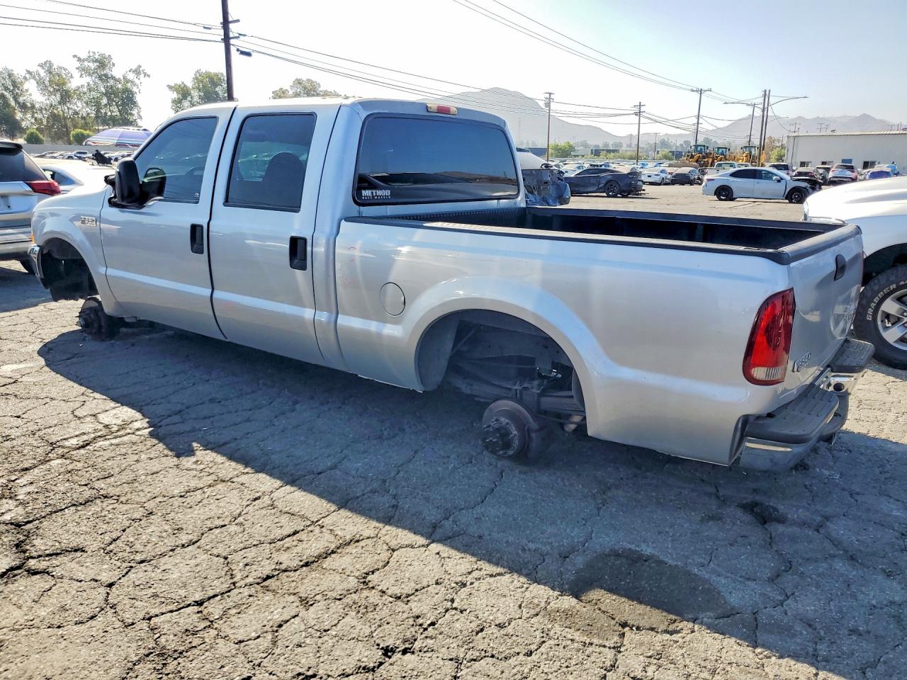 2001 Ford F350 Srw Super Duty Серебряный vin: 1FTSW30S91EB61414