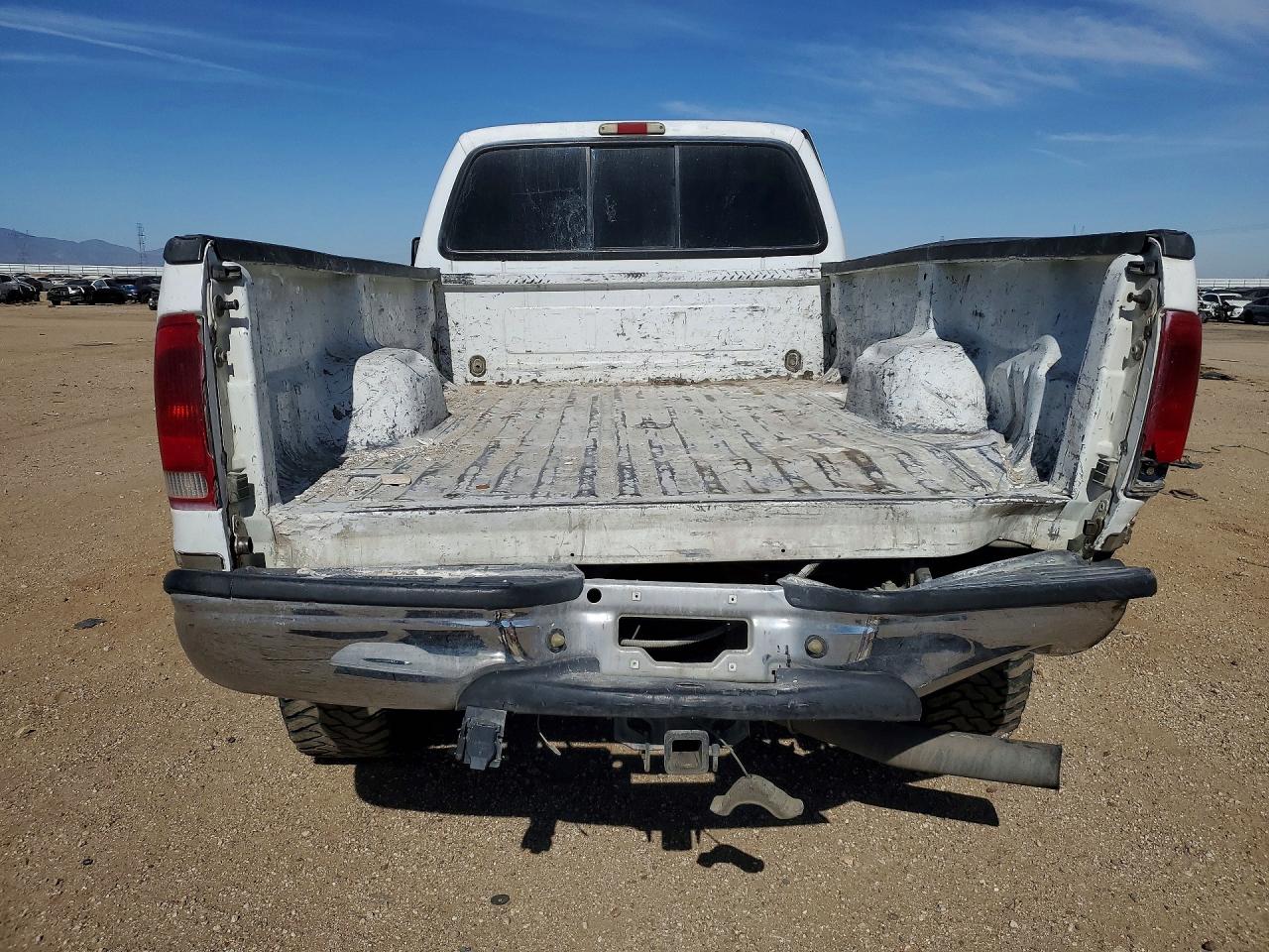 2001 Ford F350 Srw Super Duty White vin: 1FTSW31F01EA42247
