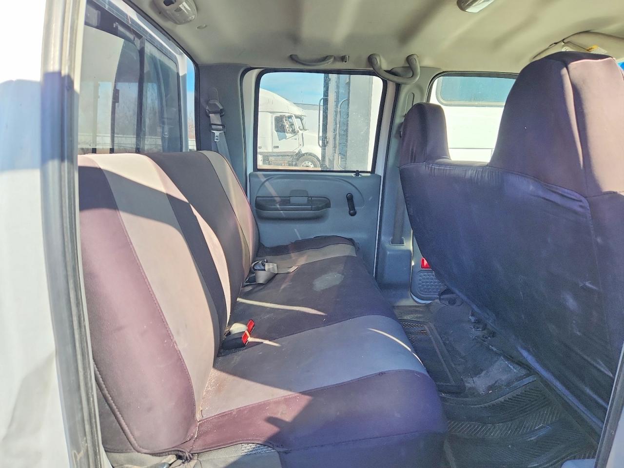 2002 Ford F350 Srw Super Duty Белый vin: 1FTSW31F02EC62411