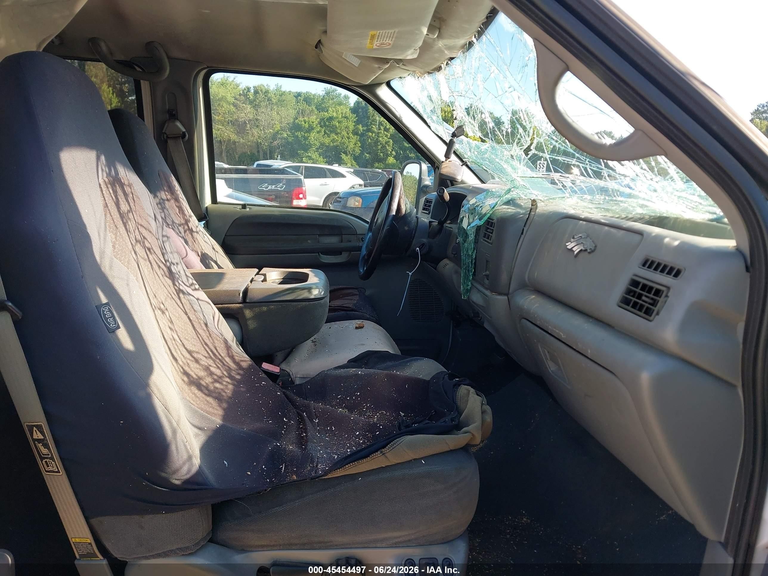 2002 Ford F-350 Lariat/xl/xlt White vin: 1FTSW31F02ED34692