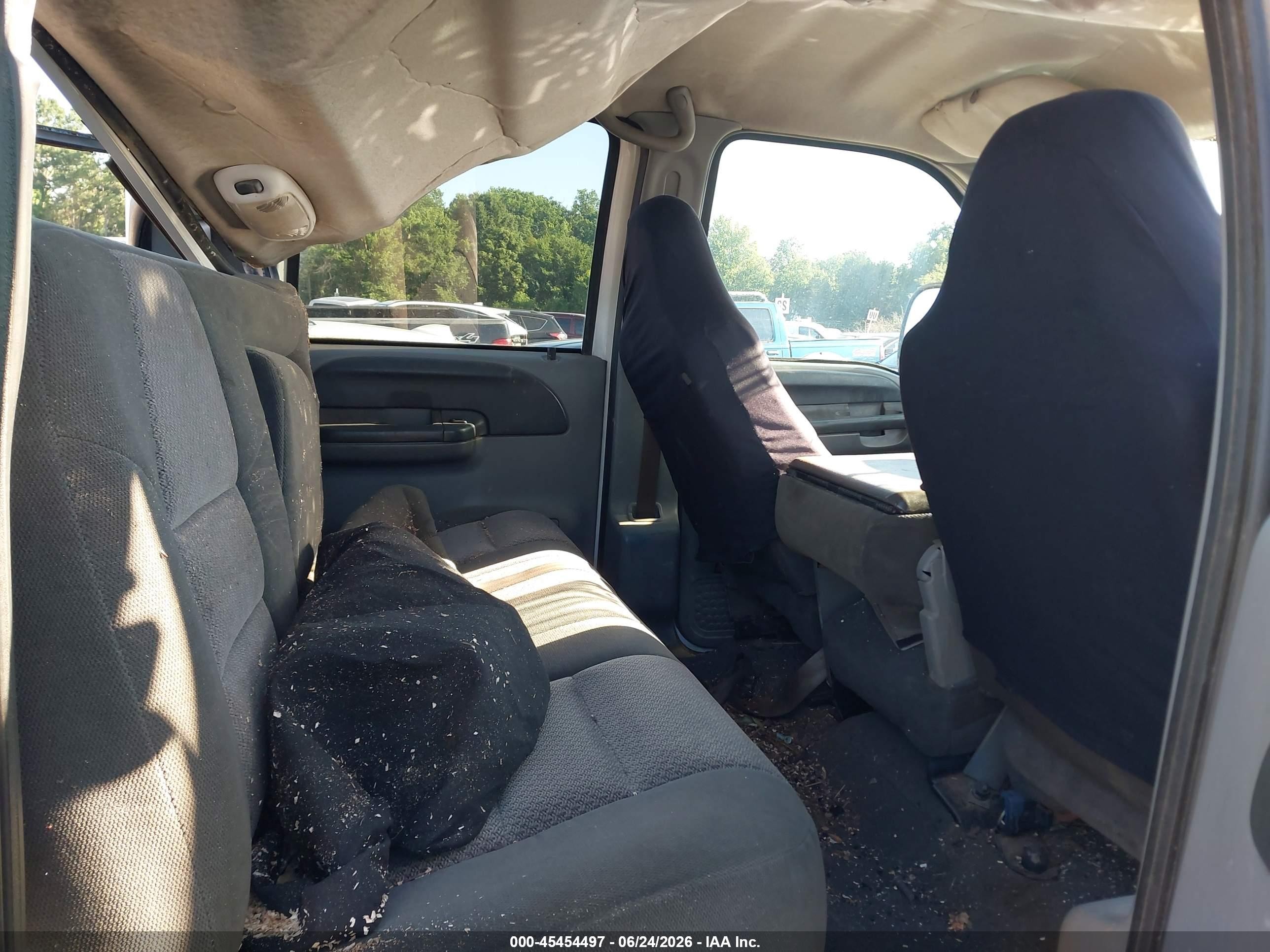 2002 Ford F-350 Lariat/xl/xlt White vin: 1FTSW31F02ED34692