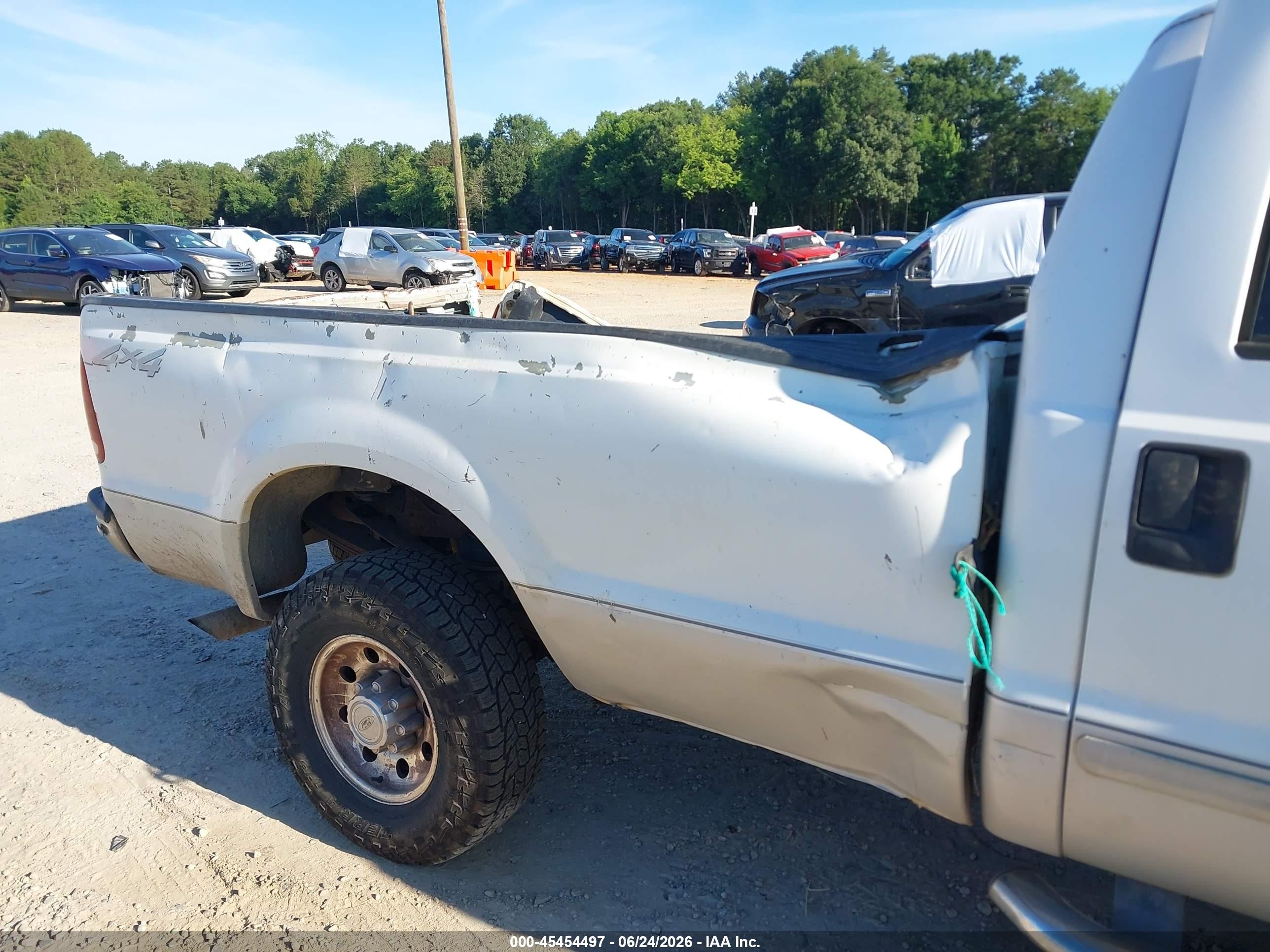 2002 Ford F-350 Lariat/xl/xlt White vin: 1FTSW31F02ED34692