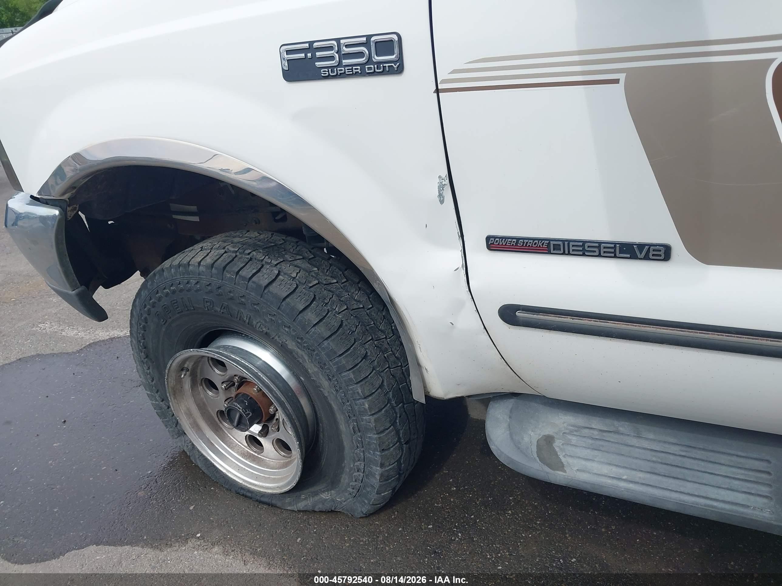 2000 Ford F-350 Lariat/xl/xlt White vin: 1FTSW31F1YEA88888