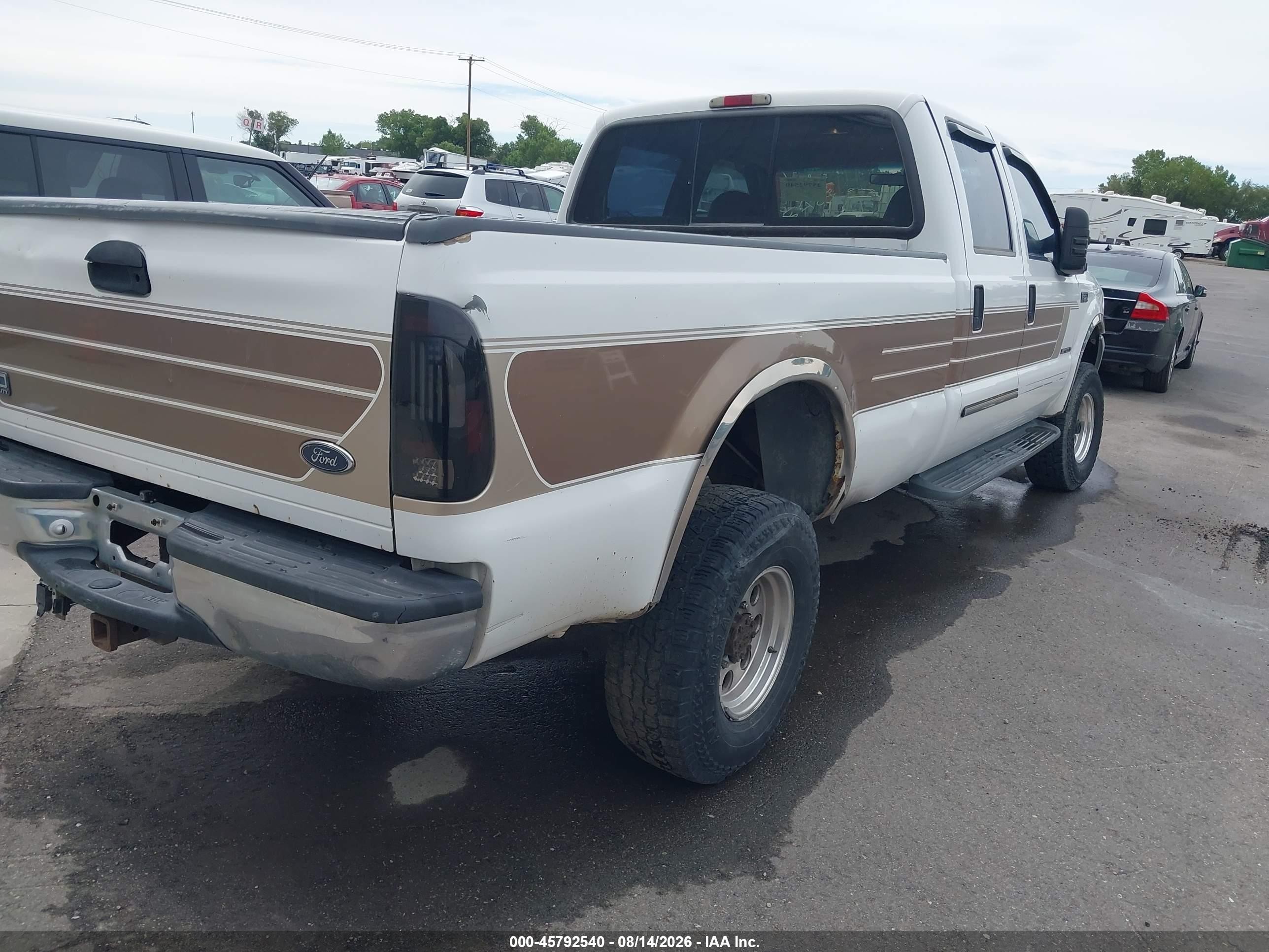2000 Ford F-350 Lariat/xl/xlt White vin: 1FTSW31F1YEA88888
