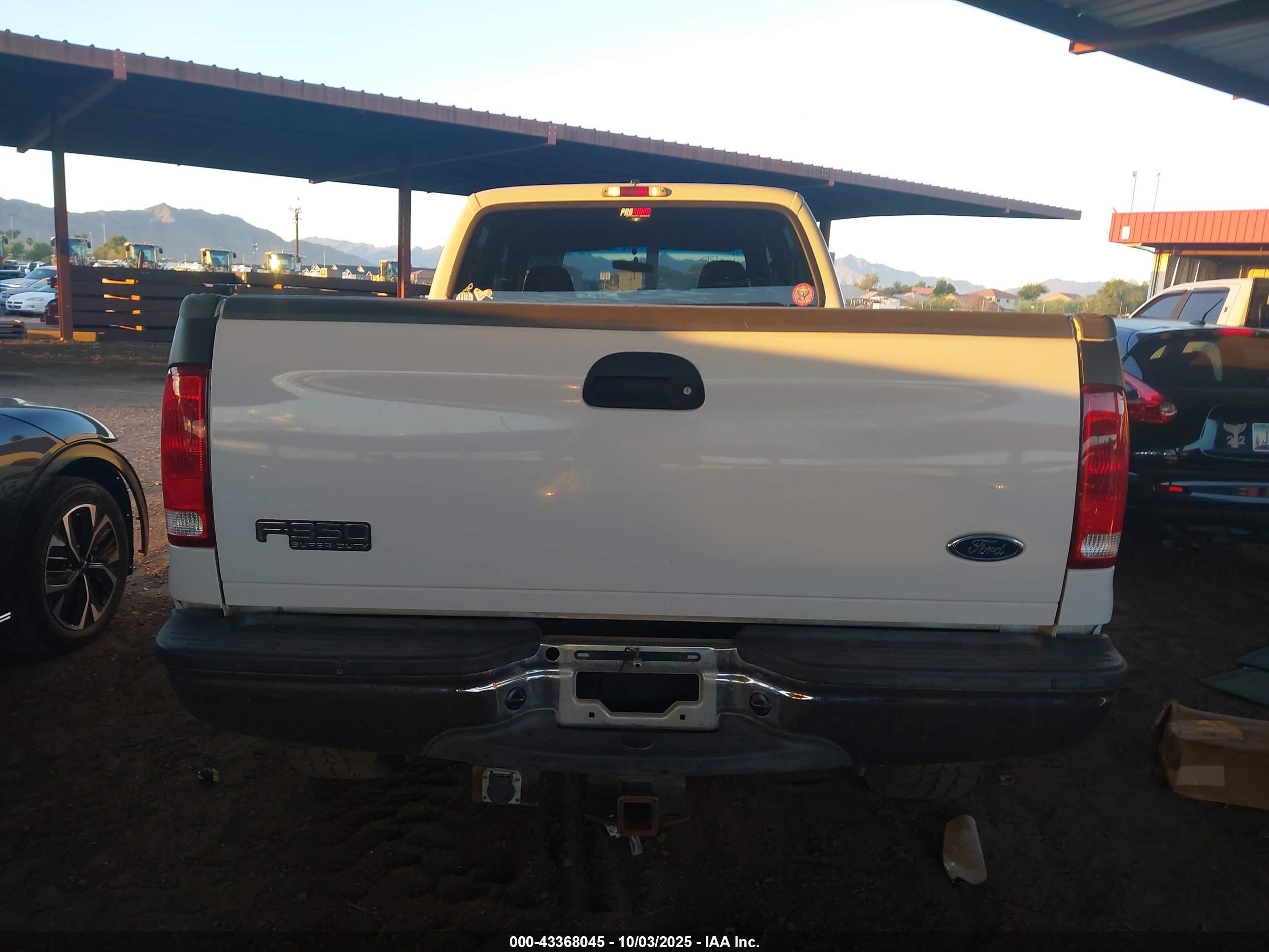 2002 Ford F-350 Lariat/xl/xlt White vin: 1FTSW31F42ED53312