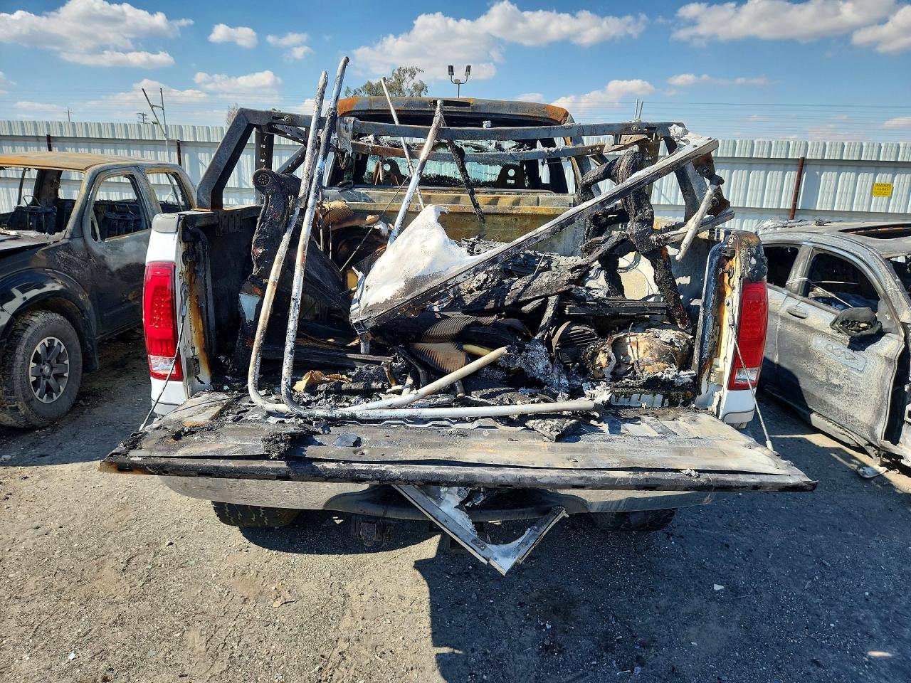 2002 Ford F350 Burn vin: 1FTSW31F82EB88297