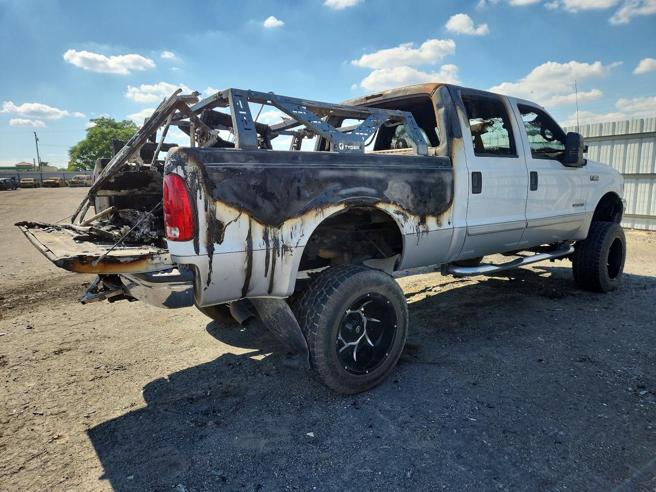 2002 Ford F350 Burn vin: 1FTSW31F82EB88297