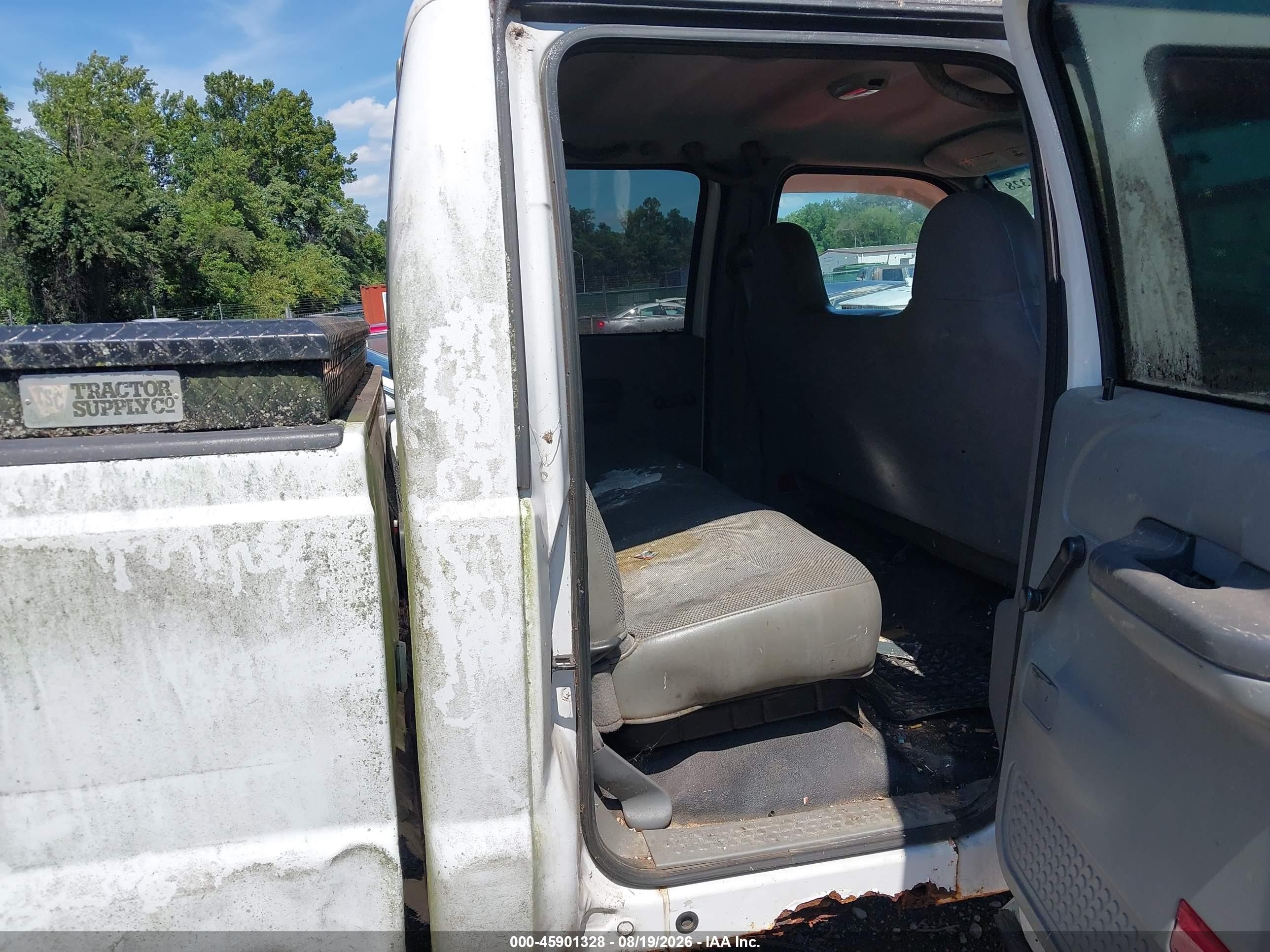 2004 Ford F-350 Lariat/xl/xlt White vin: 1FTSW31L84ED25201
