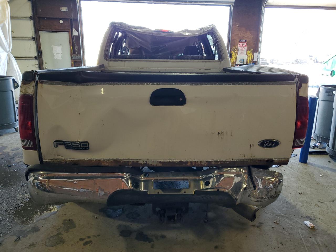 2003 Ford F350 Srw Super Duty White vin: 1FTSW31P03EC13008