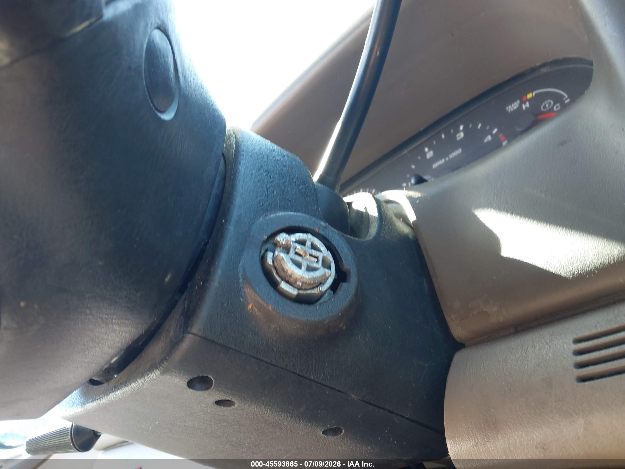 2004 Ford F-350 Lariat/xl/xlt Red vin: 1FTSW31P04EC21255