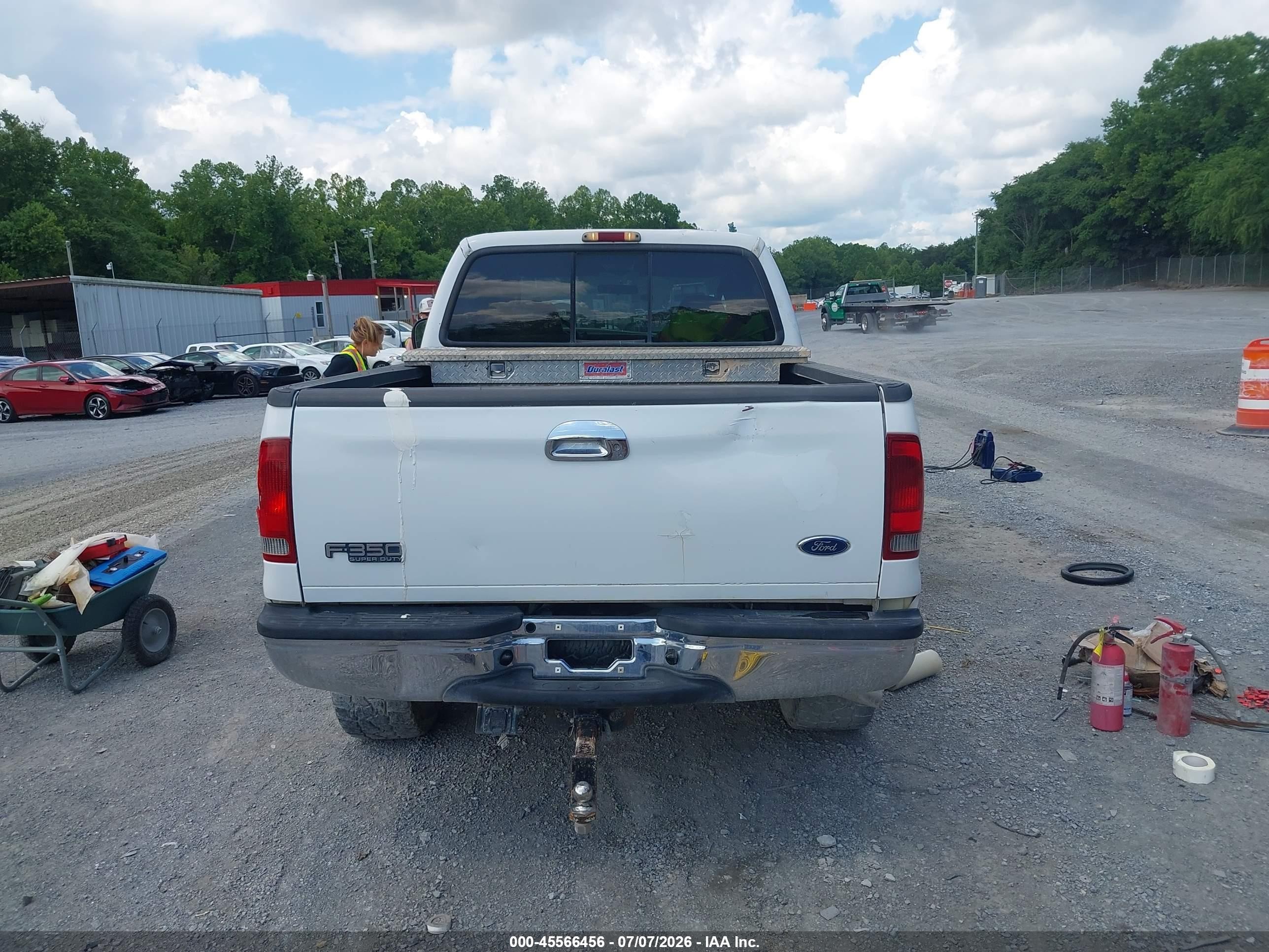 2004 Ford F-350 Lariat/xl/xlt White vin: 1FTSW31P54EA32097