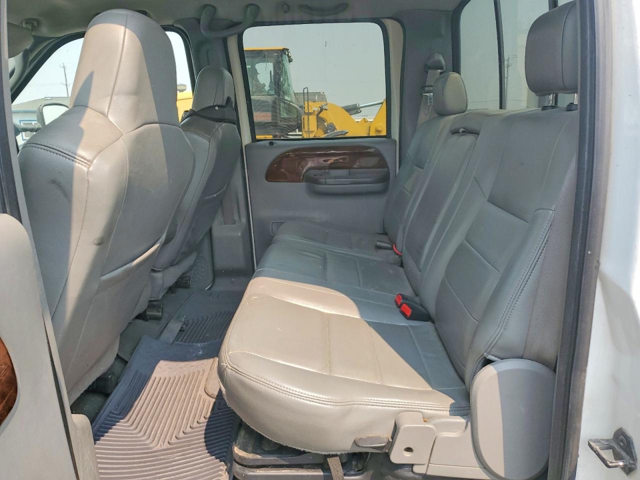 2004 Ford F350 Srw Super Duty White vin: 1FTSW31P64ED87991