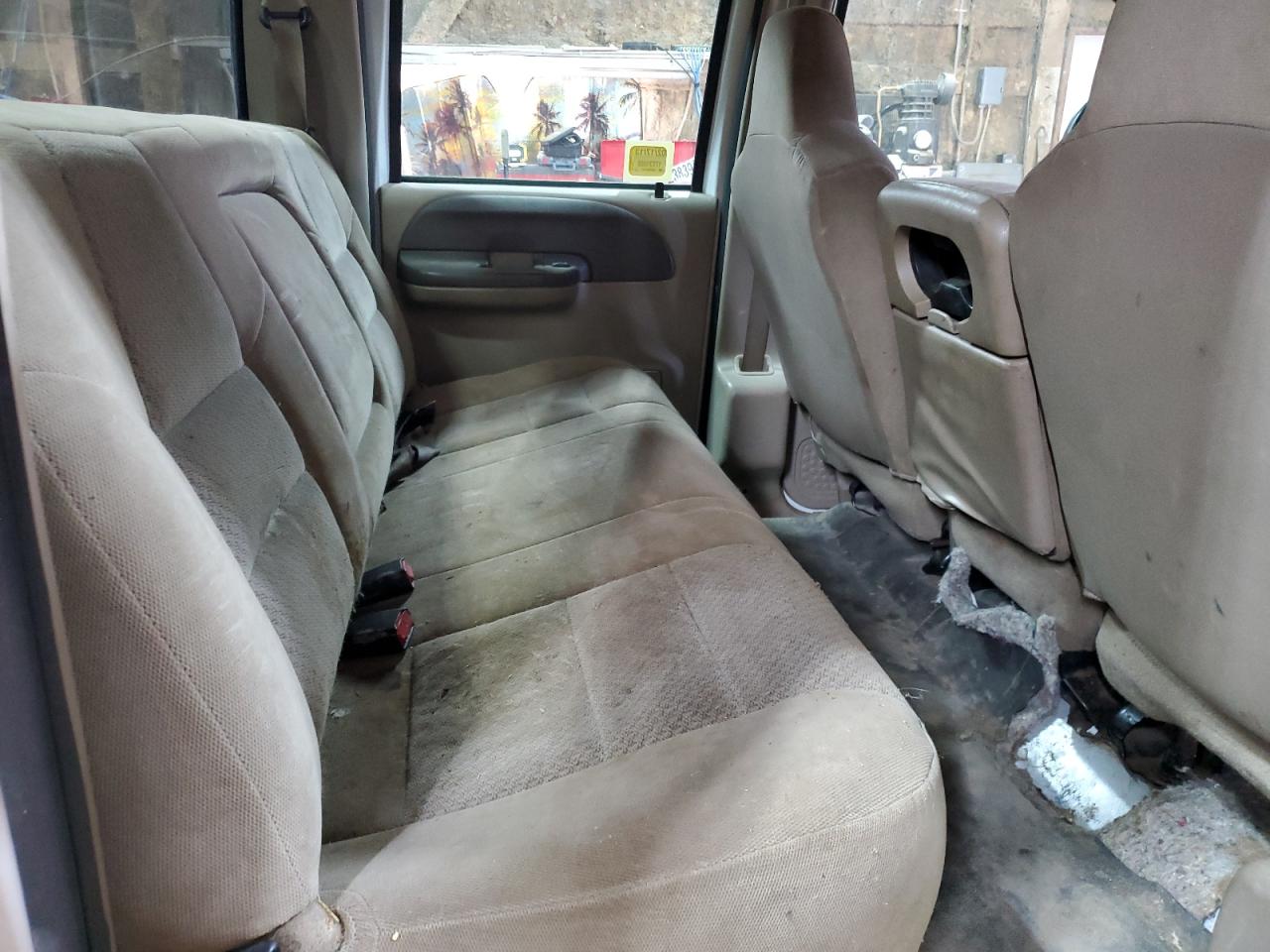 2002 Ford F350 Srw Super Duty White vin: 1FTSW31S42EA45876 Damage: Right Rear Seat, Worn, Replacement Required