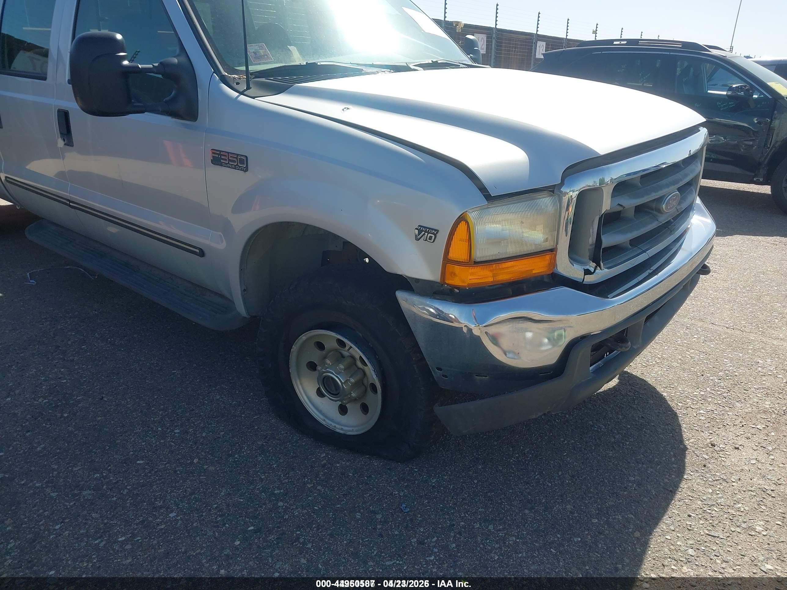 2000 Ford F-350 Lariat/xl/xlt Серебряный vin: 1FTSW31S6YEE49156