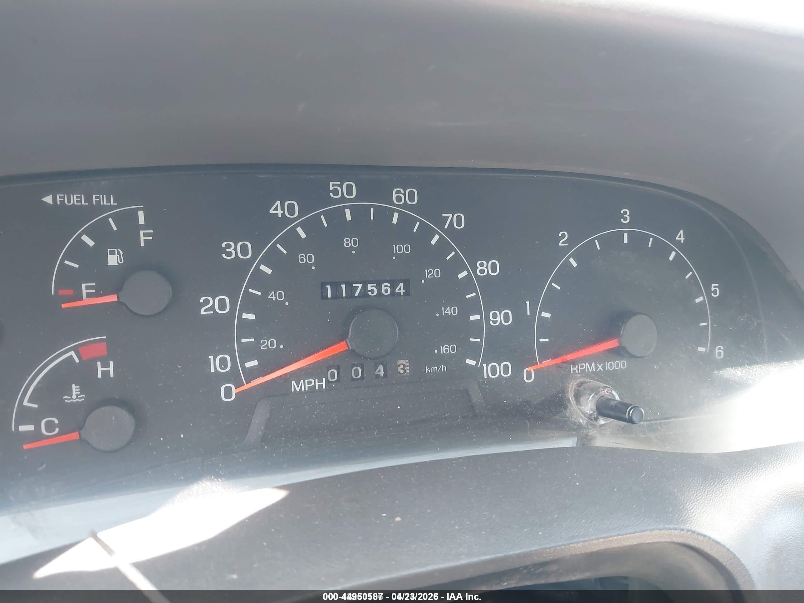 2000 Ford F-350 Lariat/xl/xlt Серебряный vin: 1FTSW31S6YEE49156