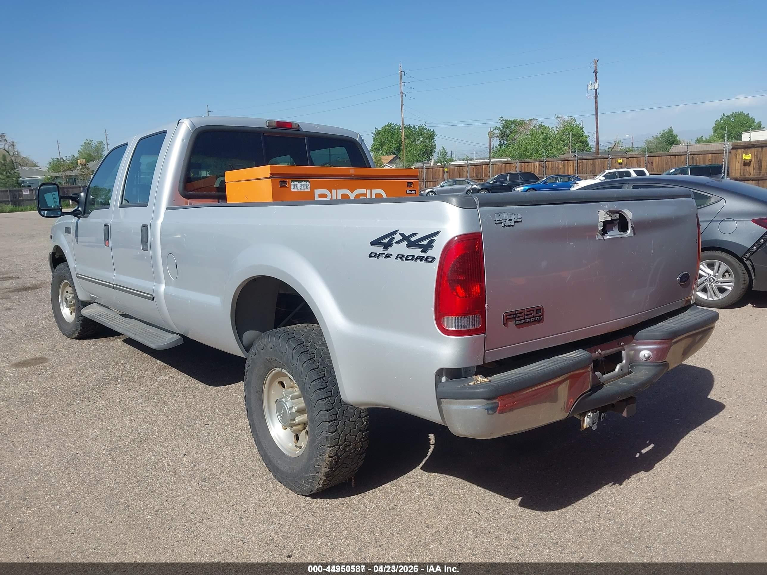 2000 Ford F-350 Lariat/xl/xlt Серебряный vin: 1FTSW31S6YEE49156