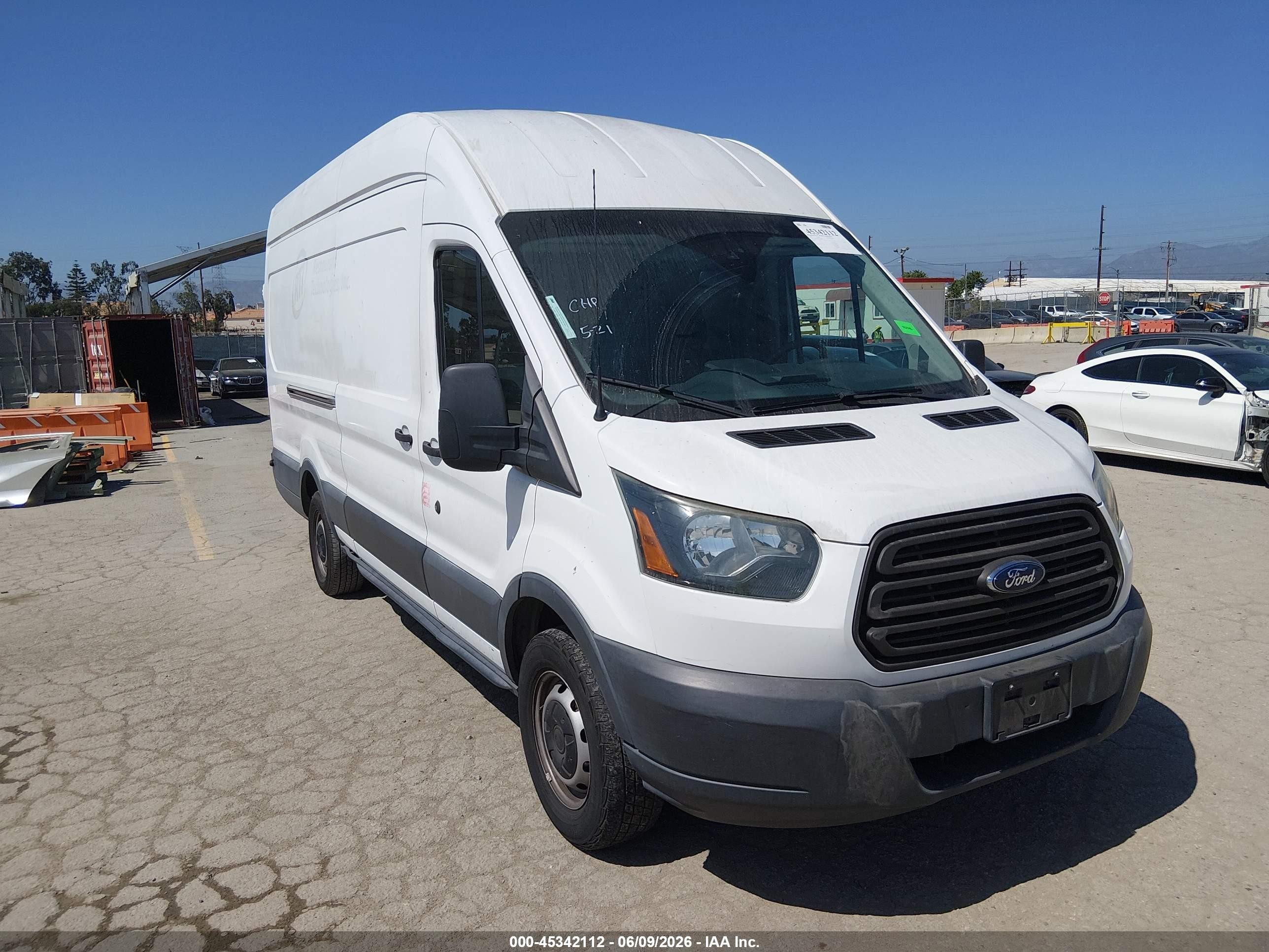 2015 Ford Transit-350   White vin: 1FTSW3XG2FKA84007