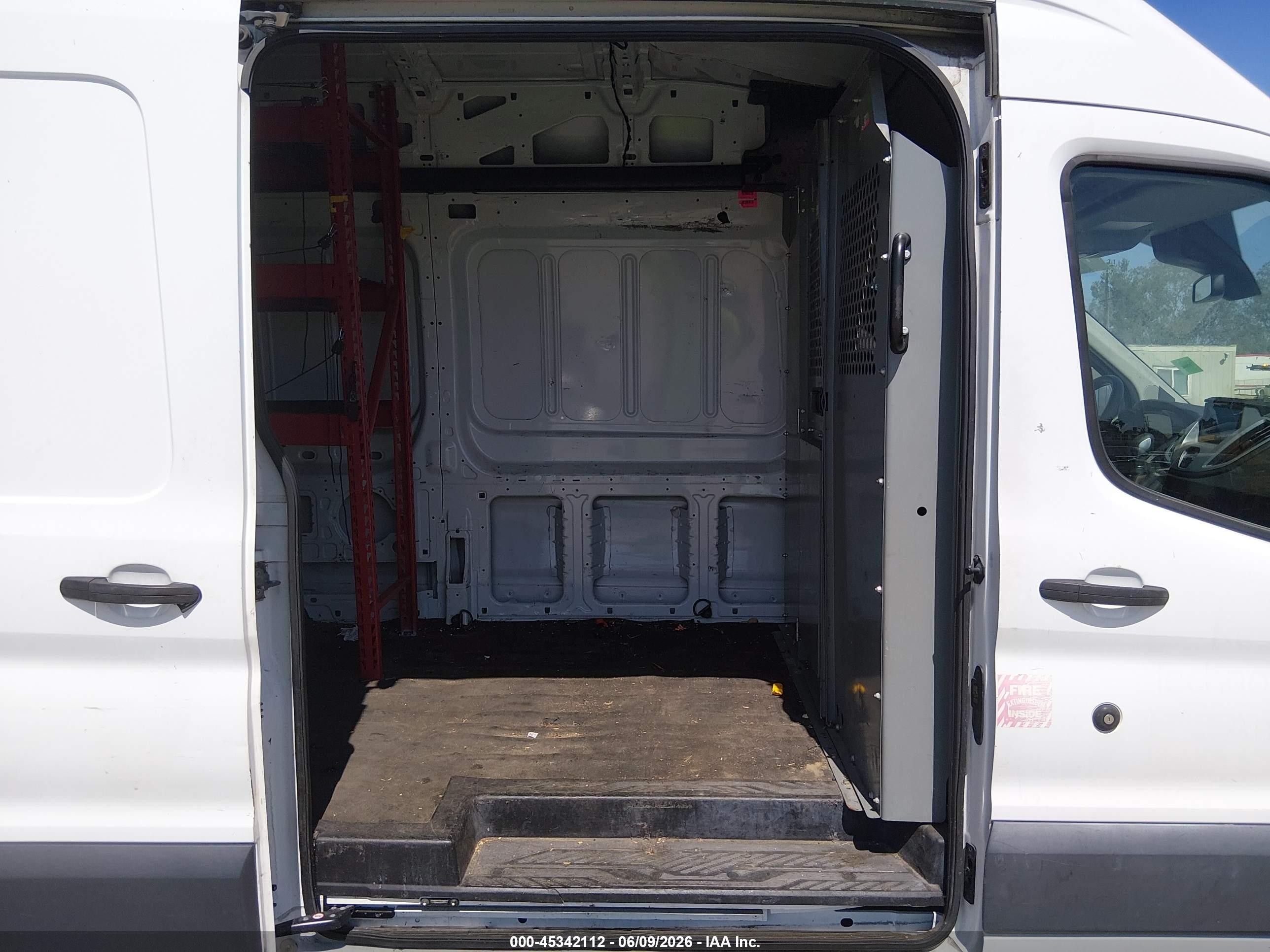 2015 Ford Transit-350   White vin: 1FTSW3XG2FKA84007