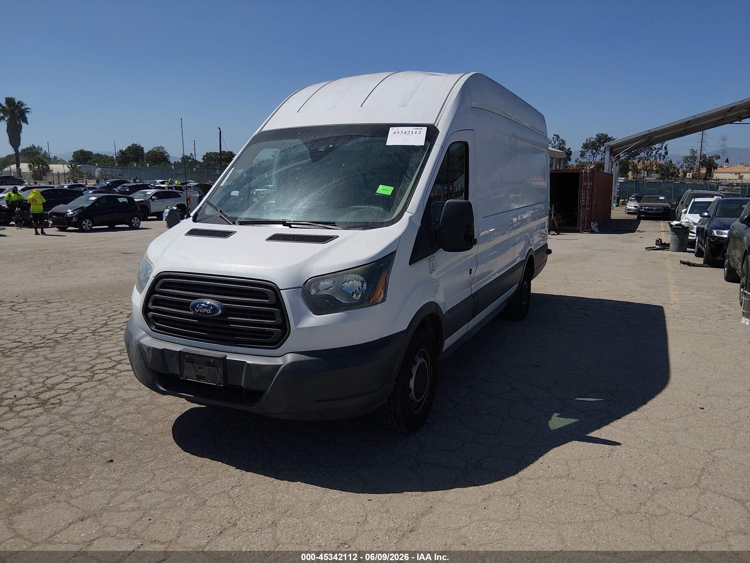 2015 Ford Transit-350   White vin: 1FTSW3XG2FKA84007
