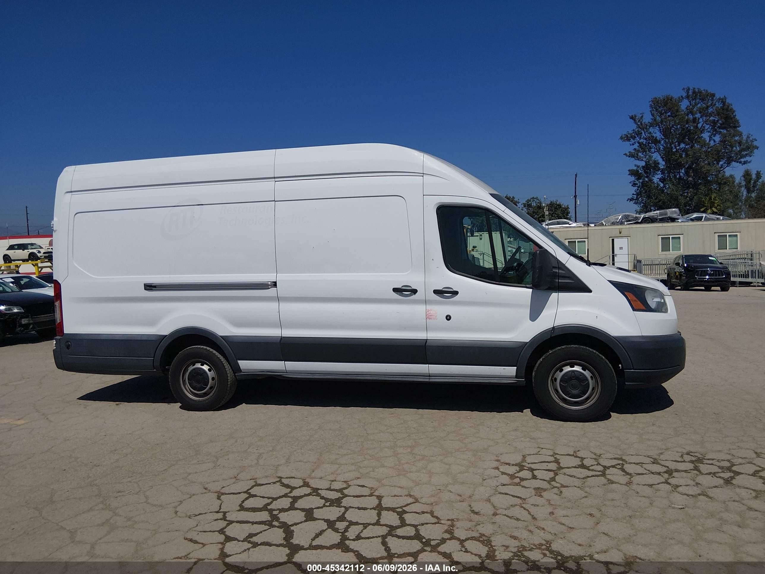 2015 Ford Transit-350   White vin: 1FTSW3XG2FKA84007