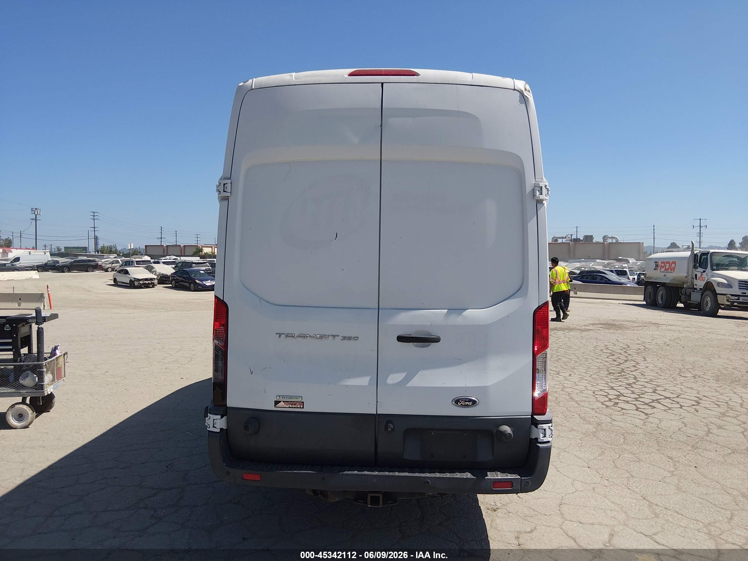 2015 Ford Transit-350   White vin: 1FTSW3XG2FKA84007