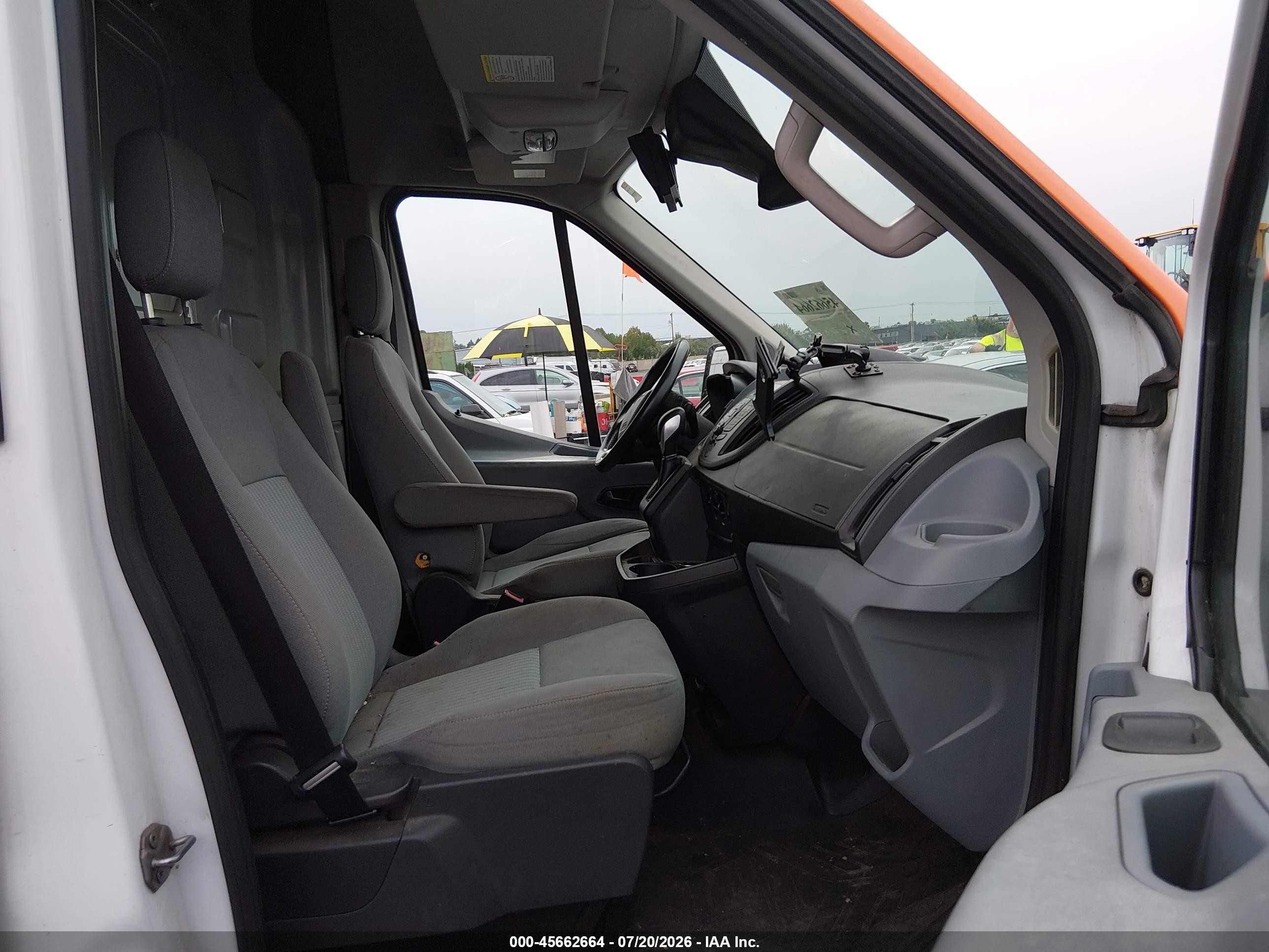 2015 Ford Transit-350   Orange vin: 1FTSW3XGXFKA02797