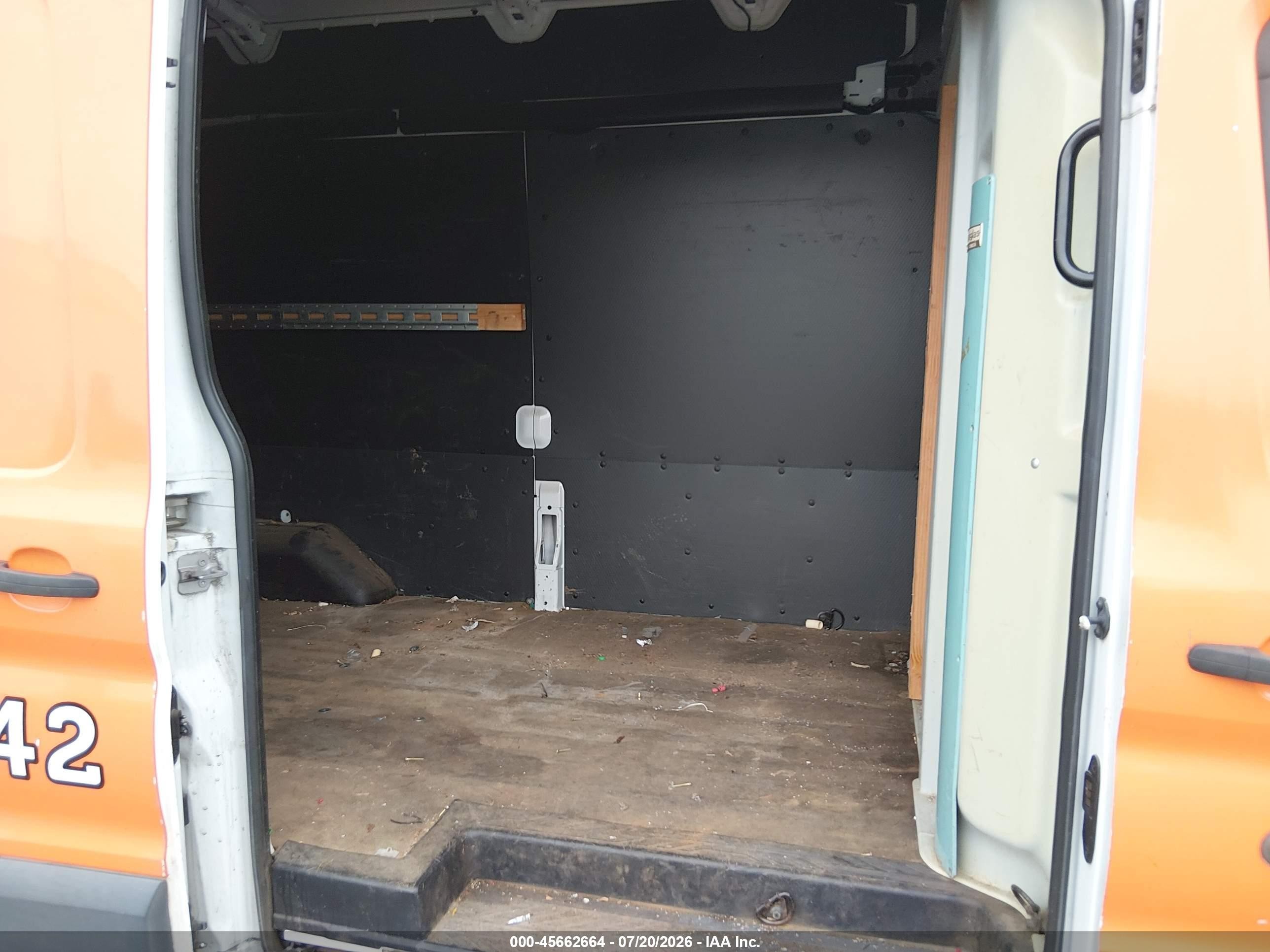 2015 Ford Transit-350   Orange vin: 1FTSW3XGXFKA02797