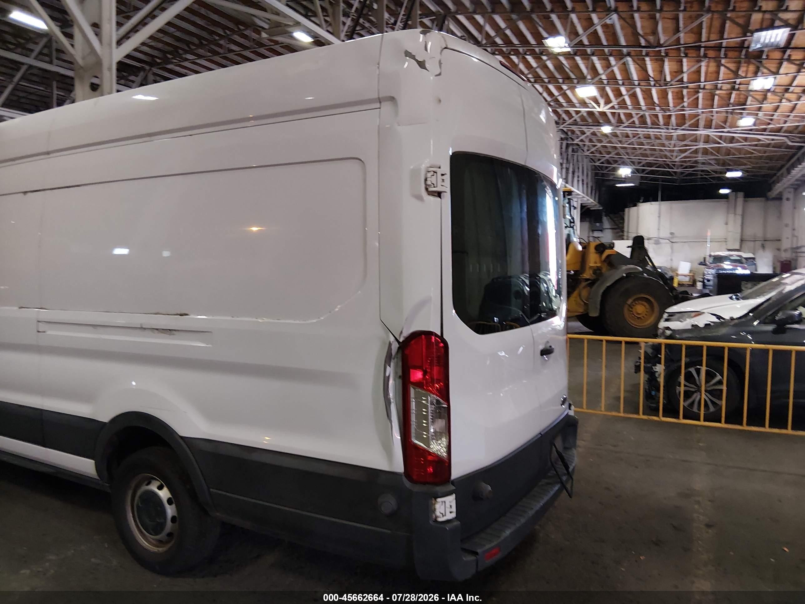2015 Ford Transit-350   Orange vin: 1FTSW3XGXFKA02797