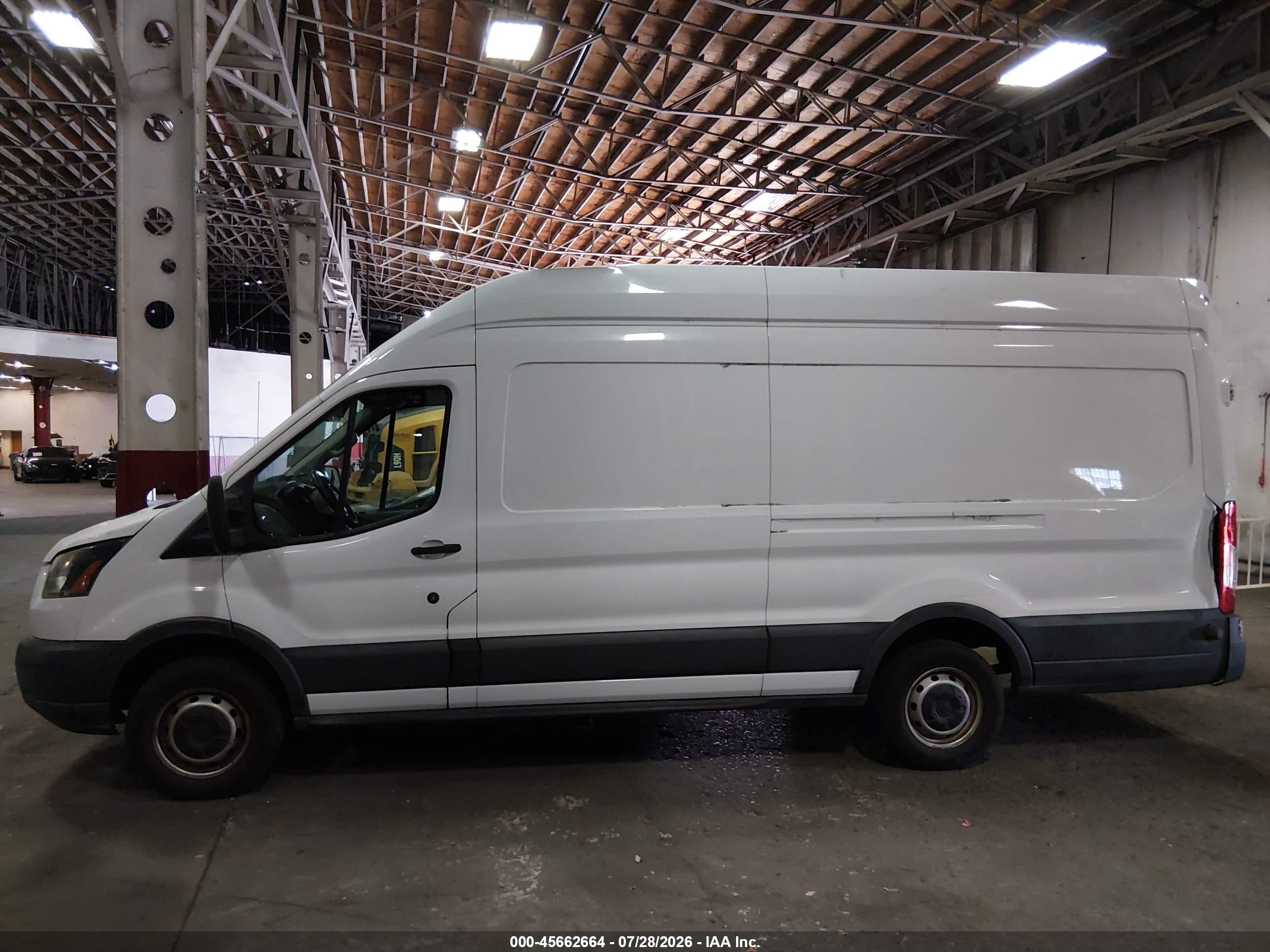 2015 Ford Transit-350   Orange vin: 1FTSW3XGXFKA02797