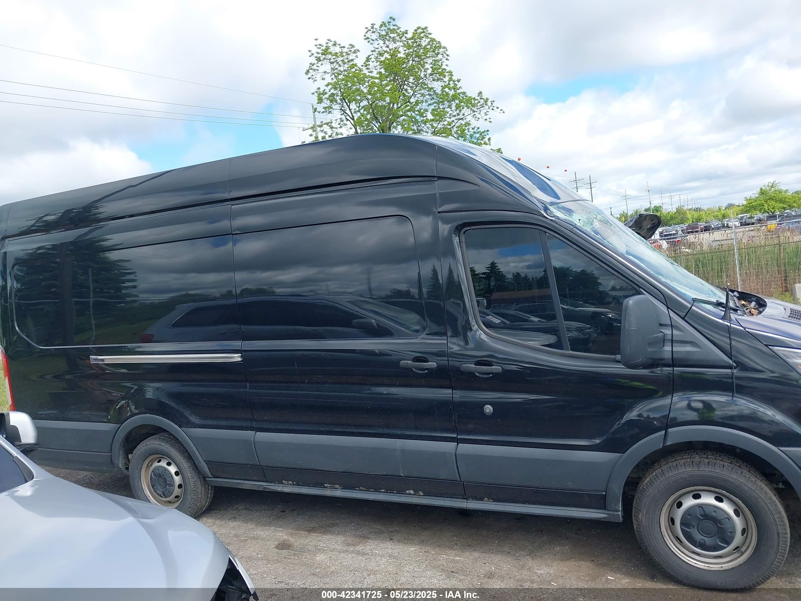 2015 Ford Transit-350   Black vin: 1FTSW3XGXFKA66757