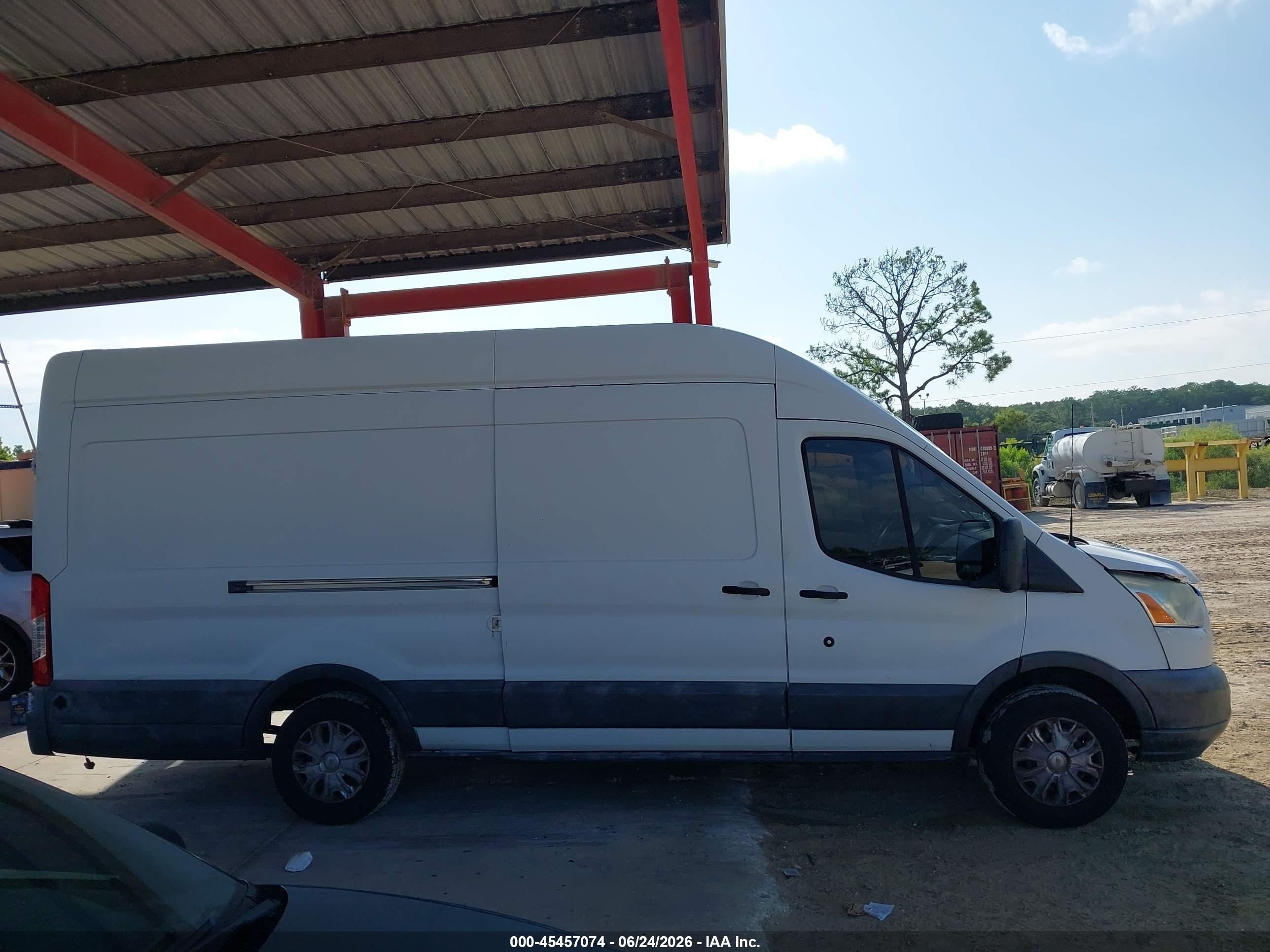 2015 Ford Transit-350   White vin: 1FTSW3XV5FKA48942