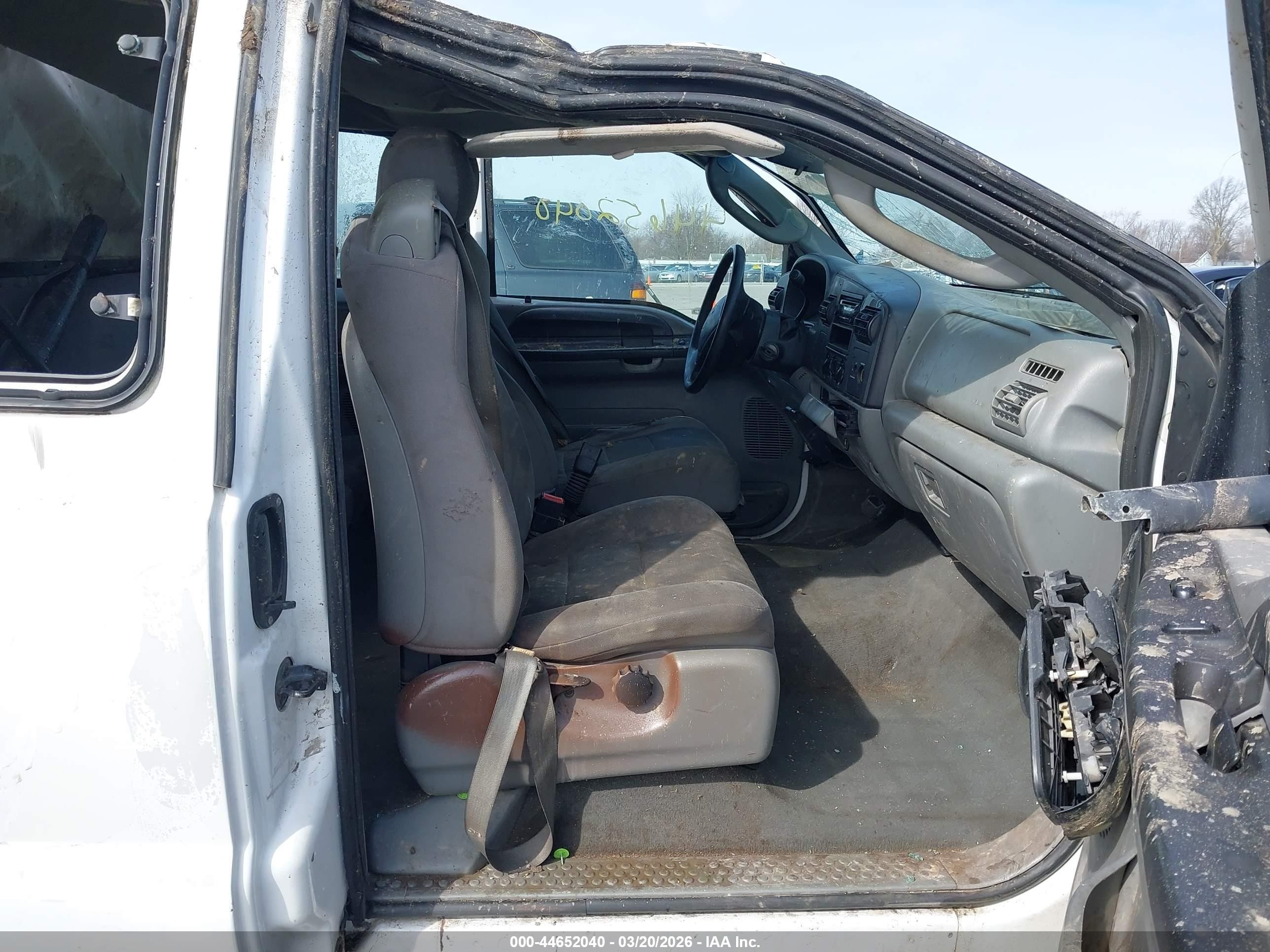 2005 Ford F-250 Lariat/xl/xlt White vin: 1FTSX20505EA93091
