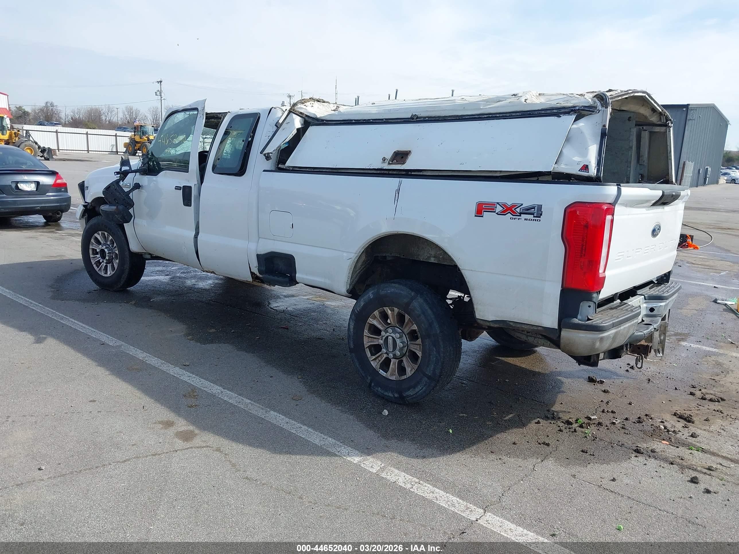 2005 Ford F-250 Lariat/xl/xlt White vin: 1FTSX20505EA93091
