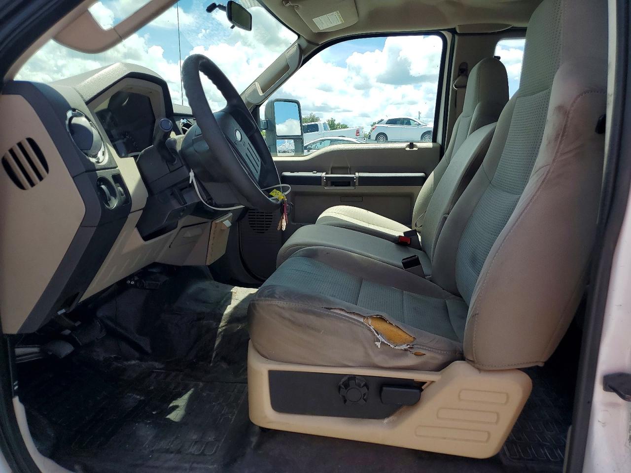 2008 Ford F250 Super Duty White vin: 1FTSX20518EC48882