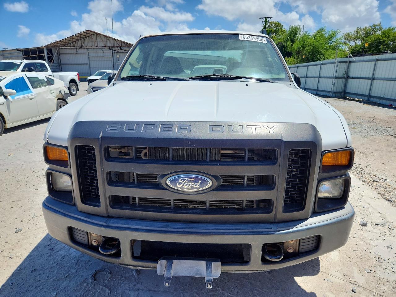 2008 Ford F250 Super Duty White vin: 1FTSX20548EE40880