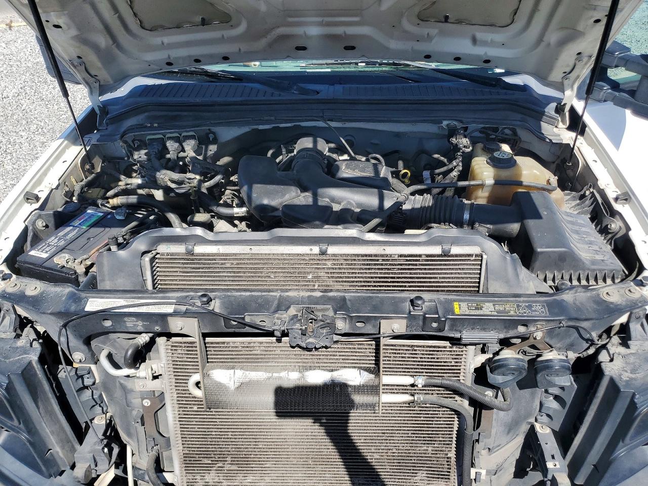2008 Ford F250 Super Duty White vin: 1FTSX20568ED63865
