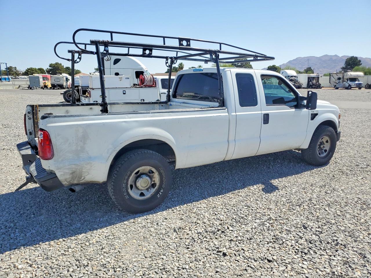 2008 Ford F250 Super Duty White vin: 1FTSX20568ED63865