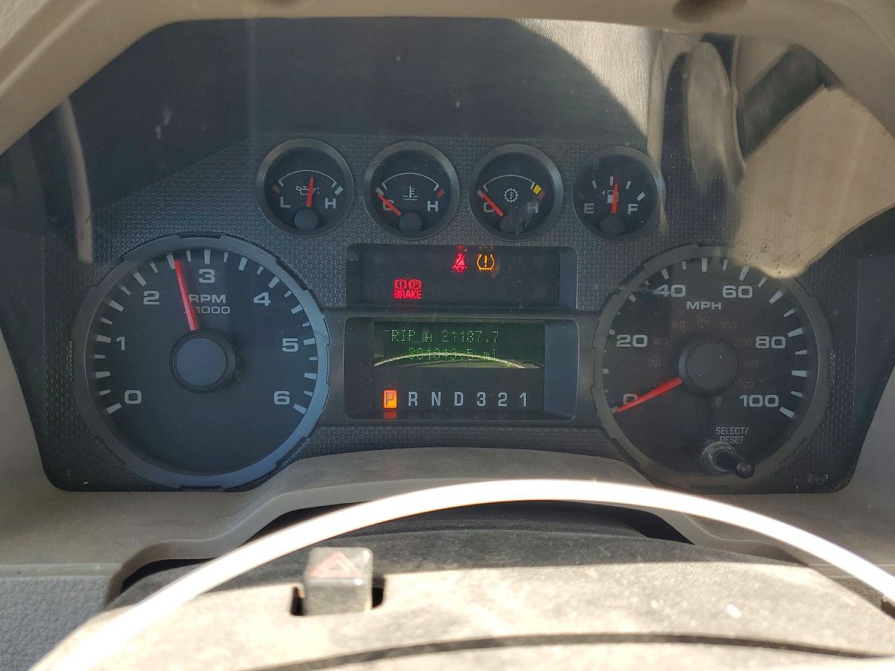 2009 Ford F250 Super Duty White vin: 1FTSX20569EB24124