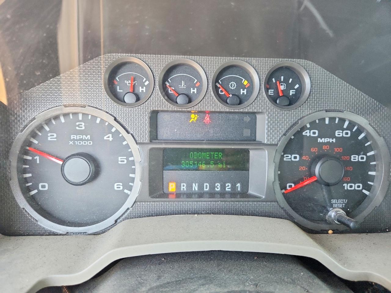 2009 Ford F250 Super Duty White vin: 1FTSX20589EA80756