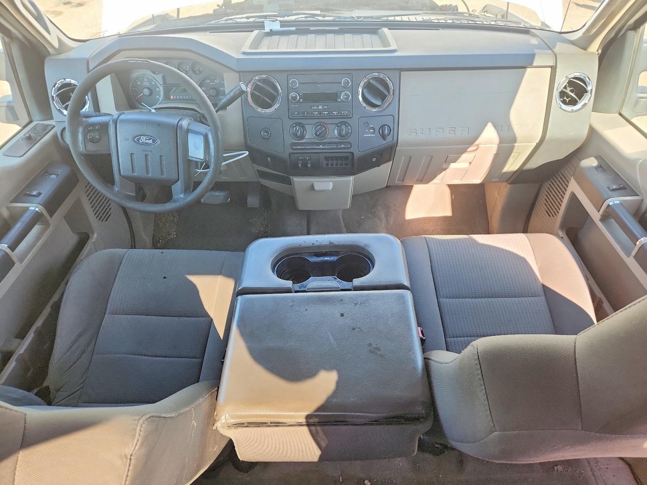 2009 Ford F250 Super Duty White vin: 1FTSX20589EA80756